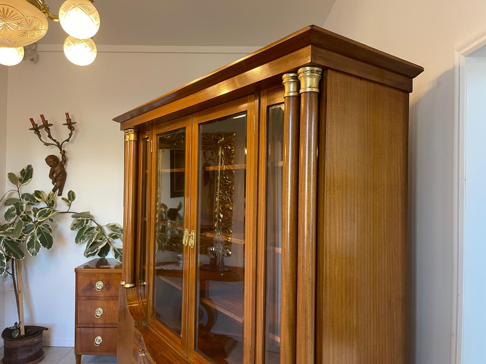 e06fcbf2-44d6-4c6c-8ca4-1417ac1272c5 Sale Original Jugendstil Vitrine Bücherschrank B1123