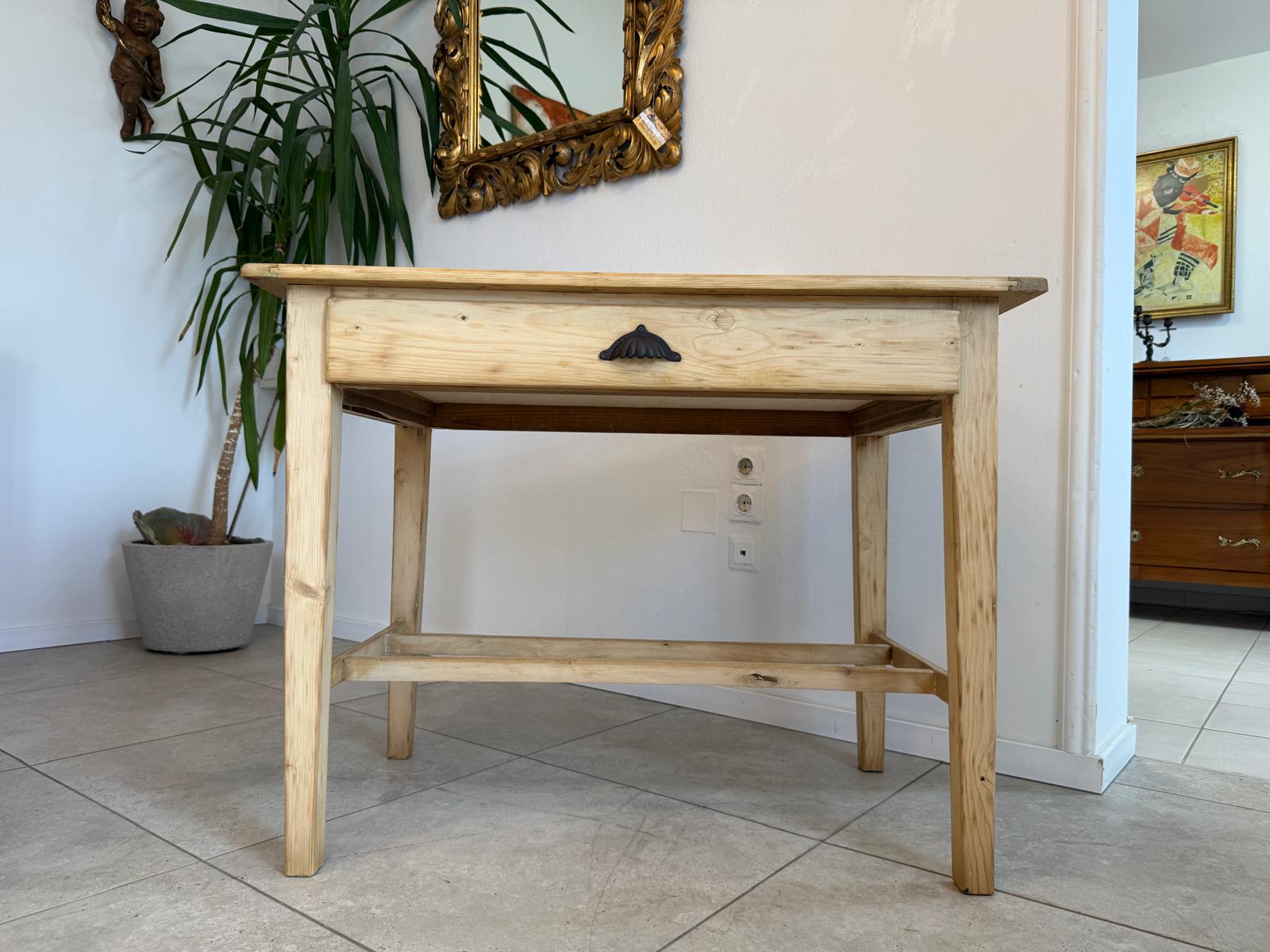 Bäuerliches Jugendstil Tischerl Beistelltisch Bauerntisch G2028