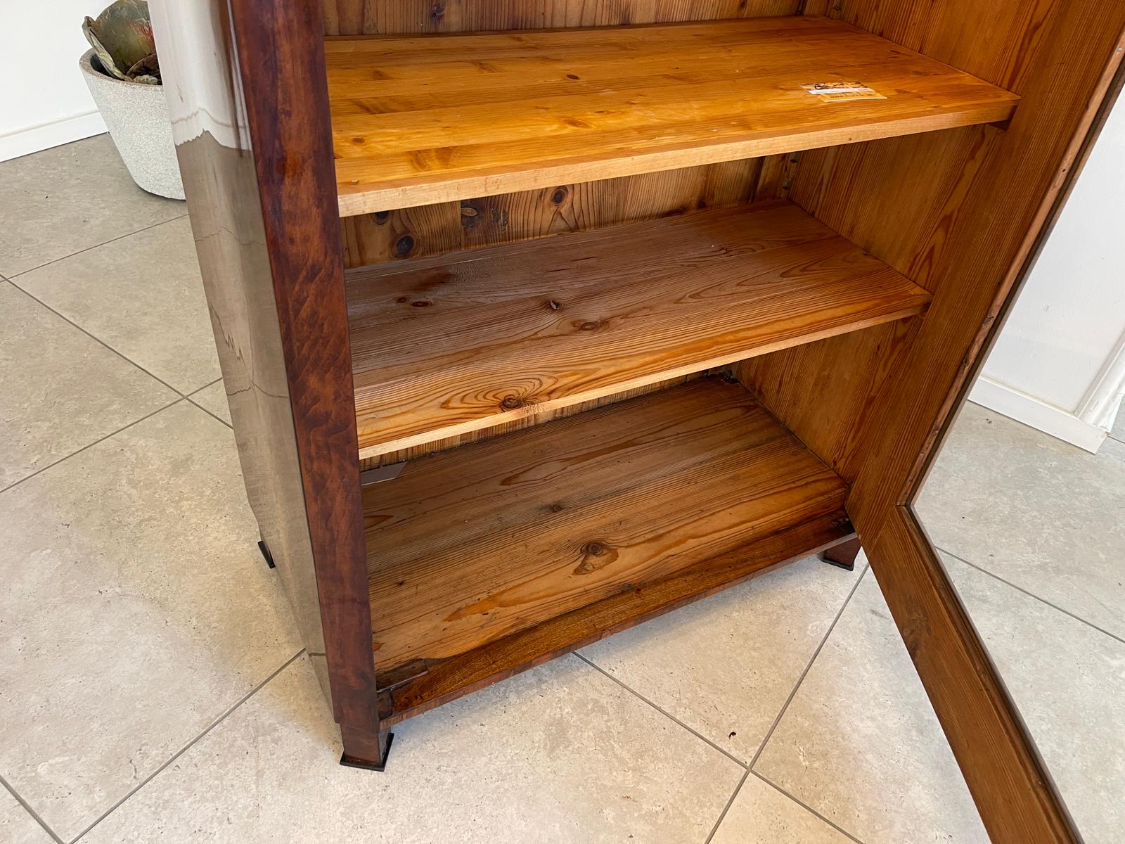 Restaurierte Biedermeier Vitrine Bücherschrank Glasschrank A5496