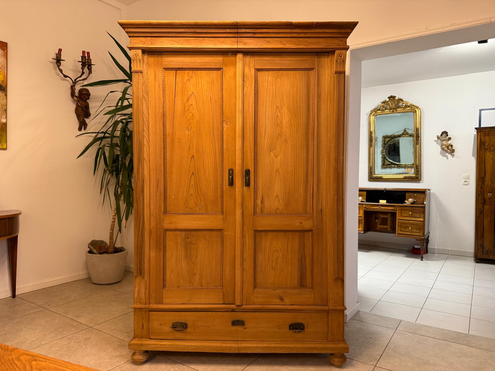 SALE Gründerzeit Bauernschrank Biedermeier Schrank G2225