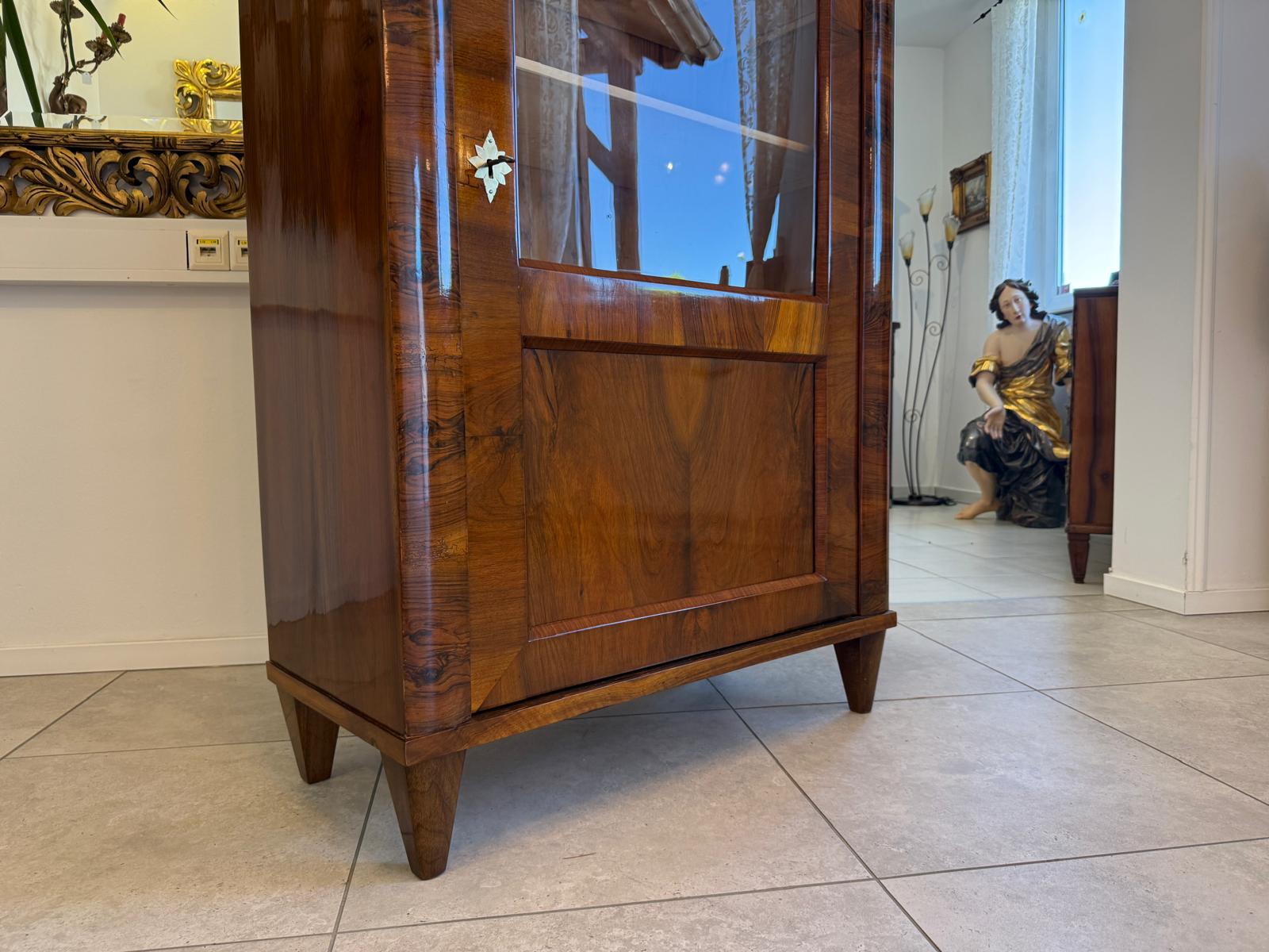 Biedermeier Vitrine Bücherschrank Nussholz Restauriert Antiquität D2604