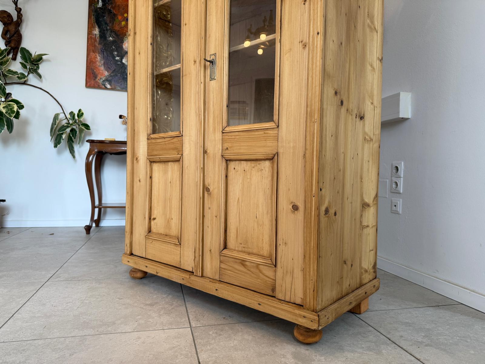 Restaurierte Gründerzeit Bauernvitrine Bauernschrank Bauernvitrine G1823