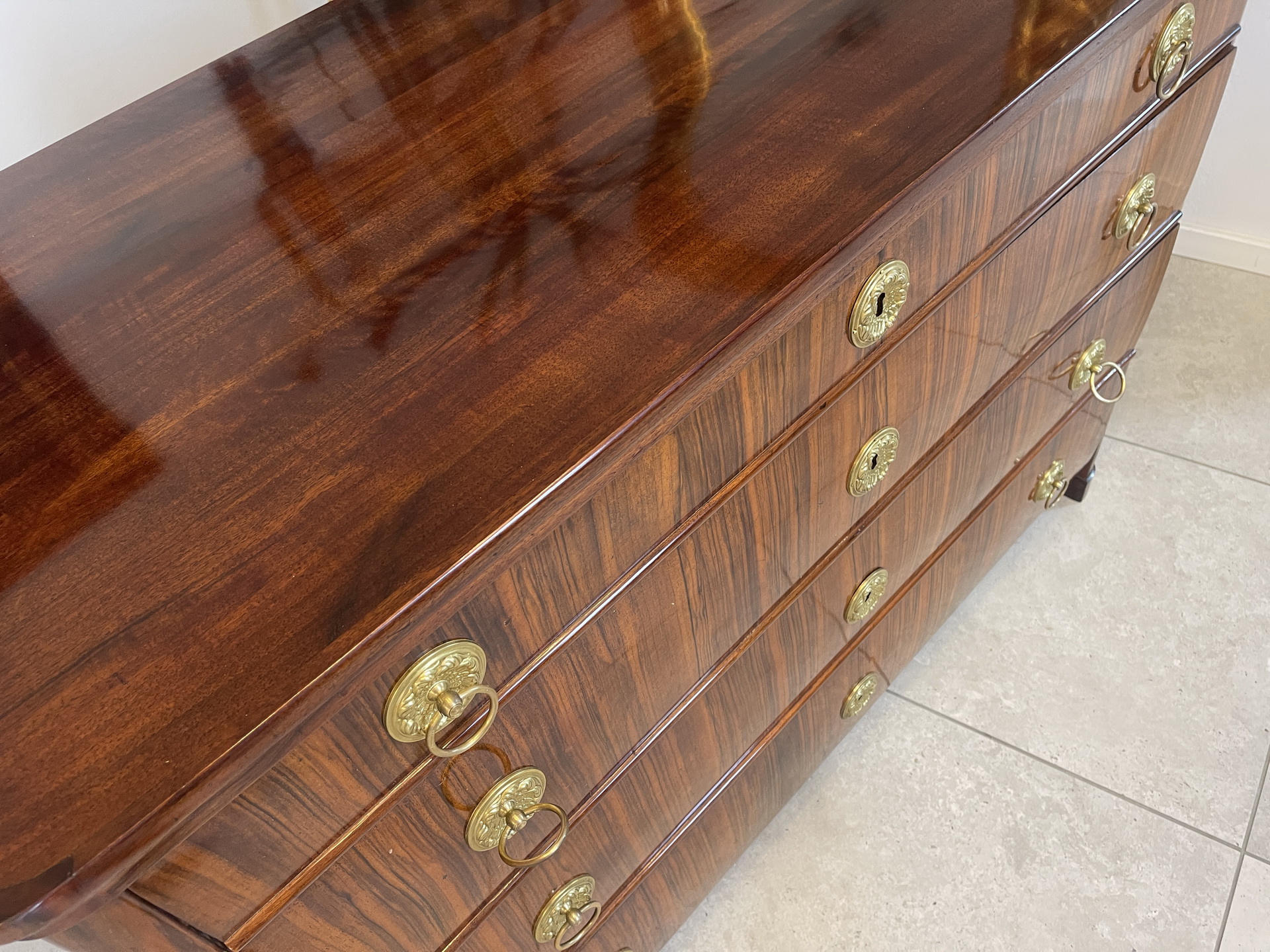 Biedermeier-Barock-60 Restaurierte Nussholzfurnierte Biedermeier Schreibkommode A4021