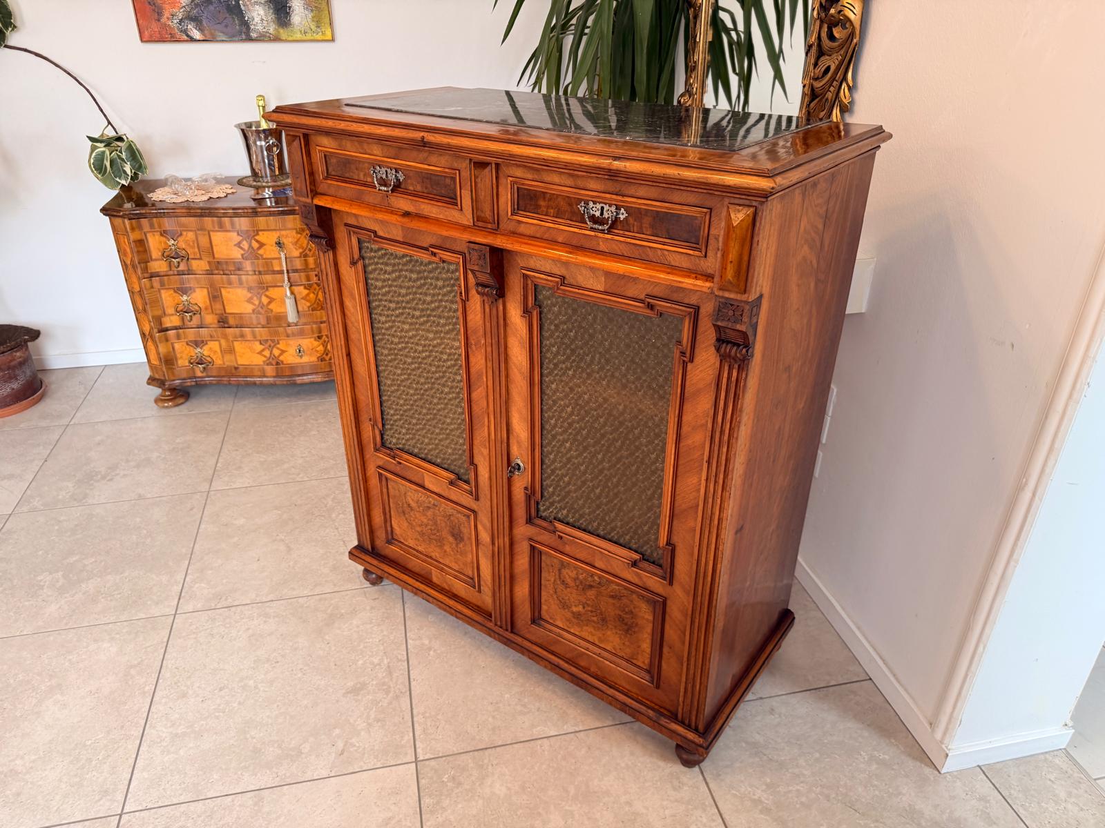 Gründerzeit Vertiko Halbschrank Anrichte Nussholz Antiquität D2661