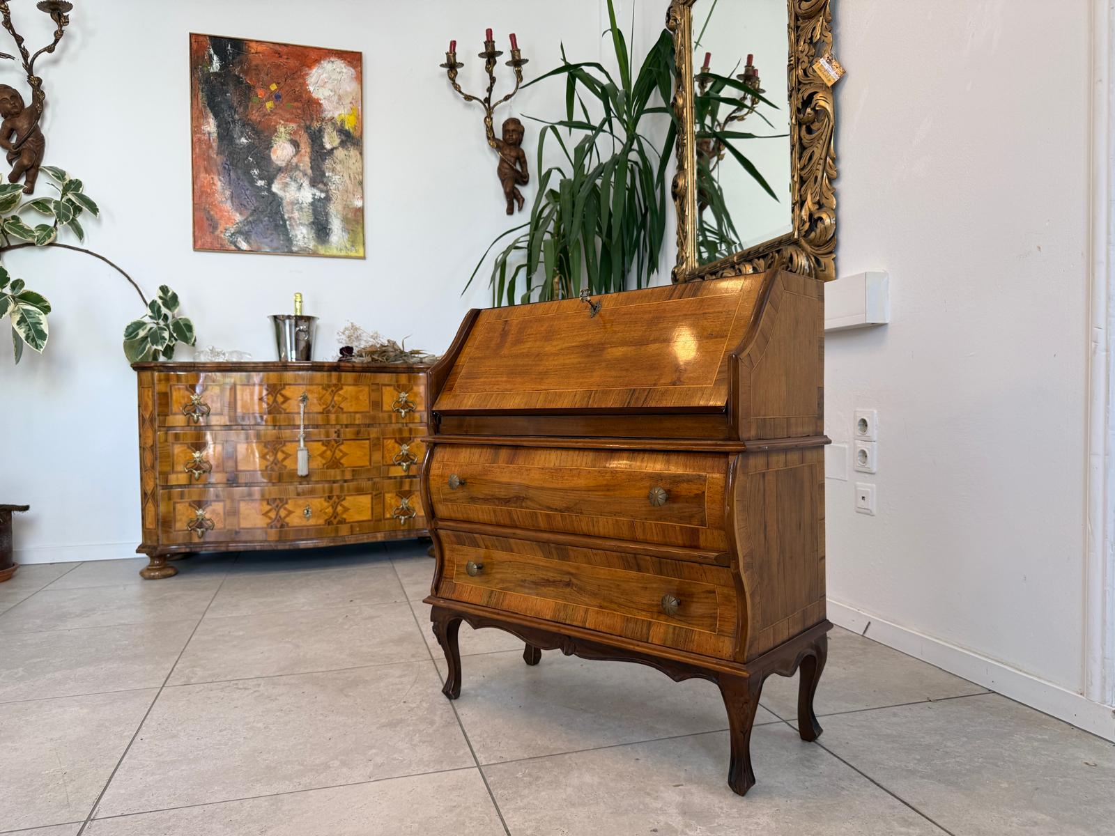 Sekretär Schreibsekretär Barockstil Stilmöbel Italien D2812