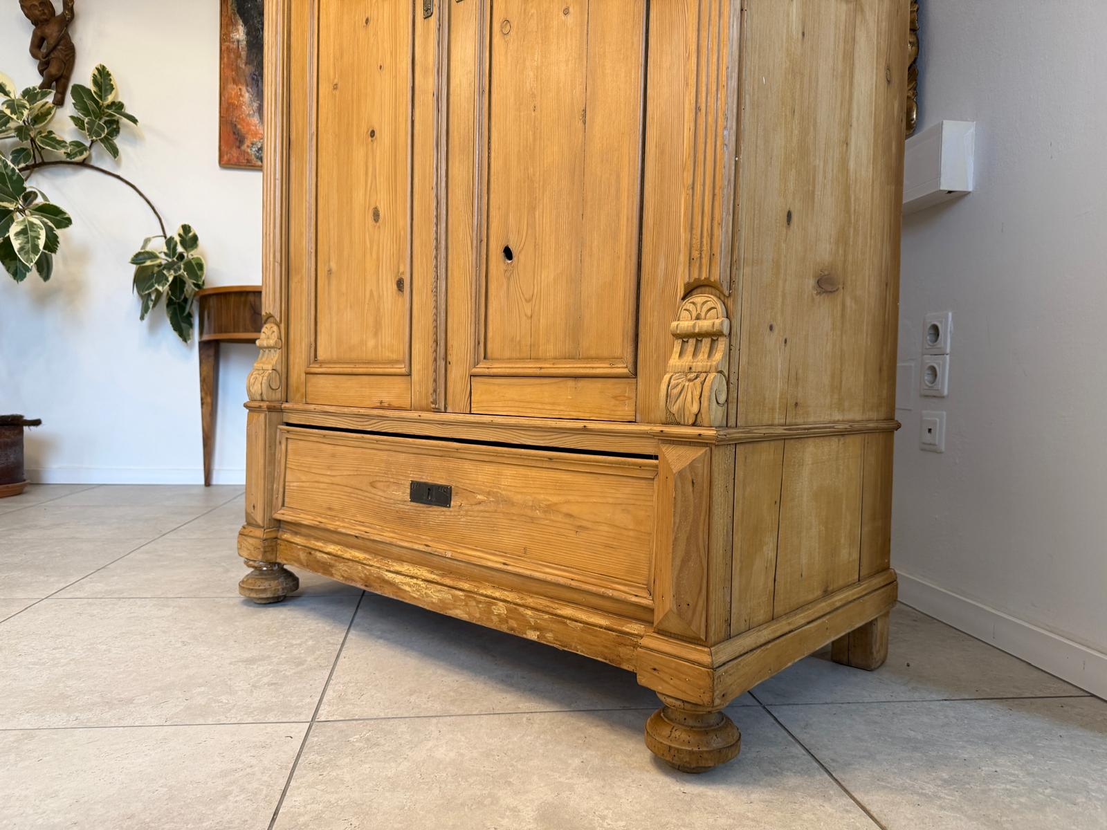 Biedermeier Bauernschrank Naturholzschrank Weichholz D1036