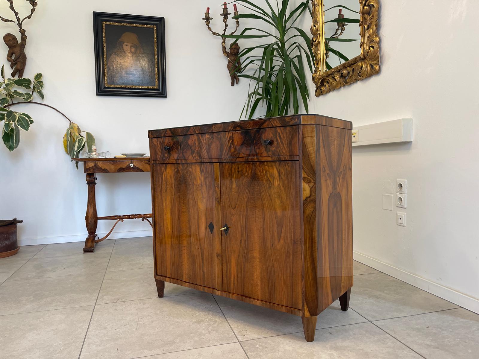 Sale Restaurierte Biedermeier Anrichte Trumeau Nussholz Antiquität G1507