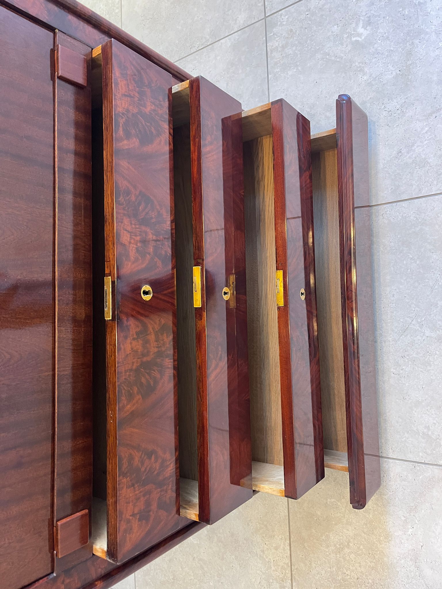 Sale Restaurierter Spätbiedermeier Standsekretär Schellack G1069