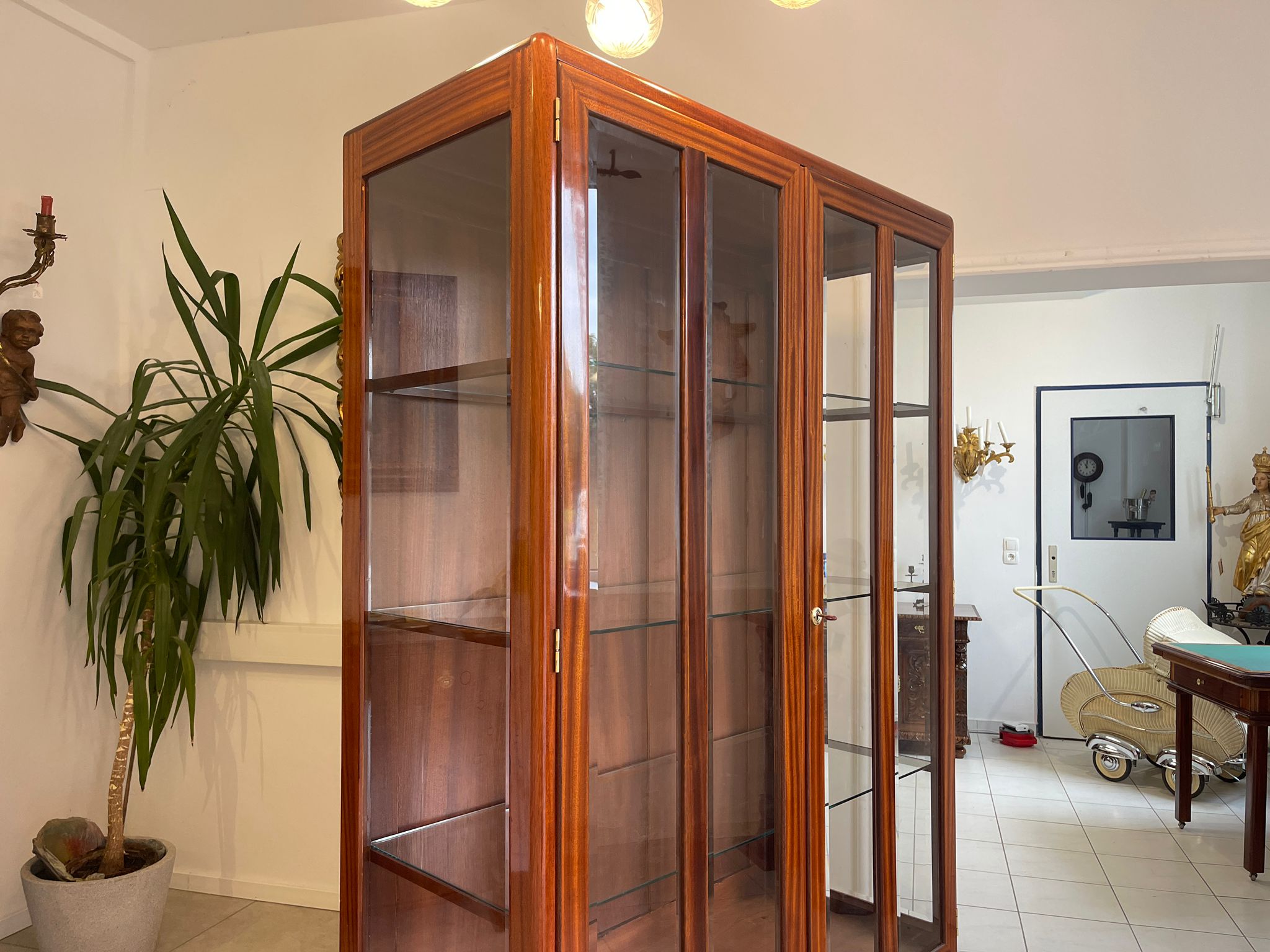 48d12978-9c08-4340-a425-d94e28b49d29 Restaurierter Jugendstil Glasschrank Bücherschrank Vitrinenschrank A4930