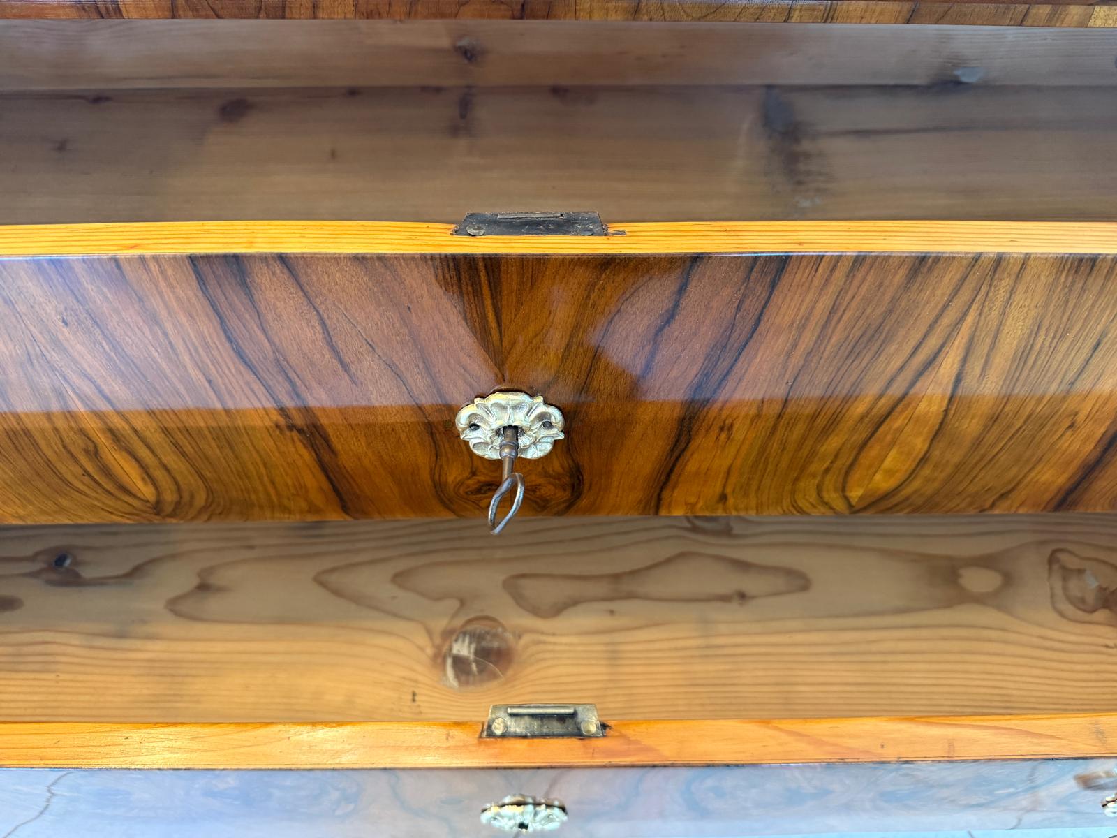 Biedermeier Kommode Nussholz Restauriert Furniert Antiquität D2764