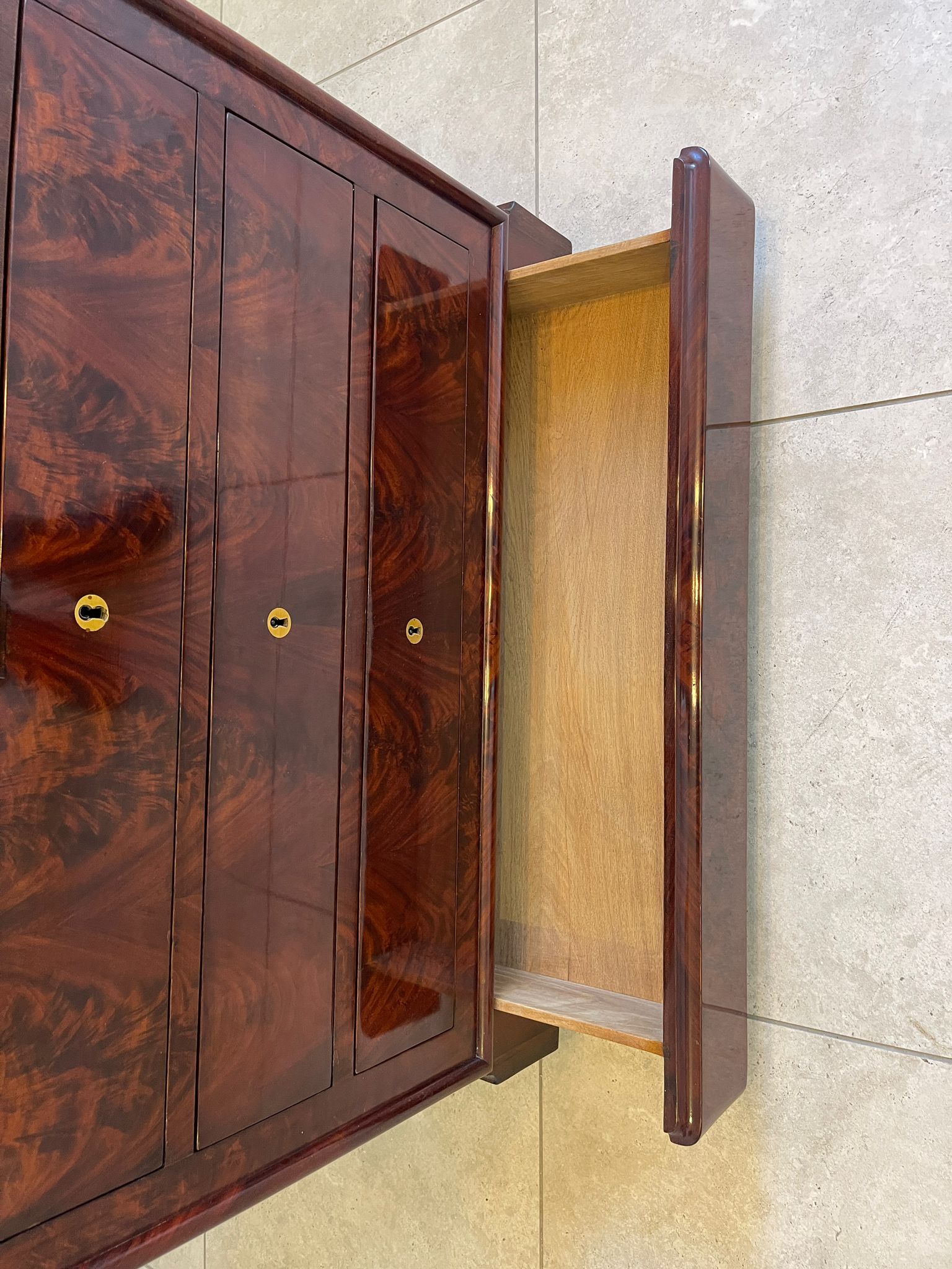 Sale Restaurierter Spätbiedermeier Standsekretär Schellack G1069