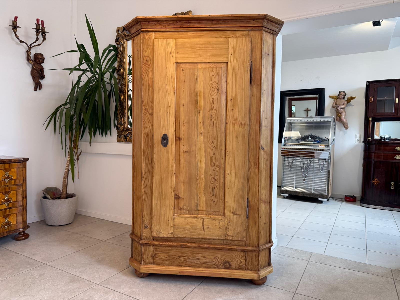 Sale Biedermeier Bauernschrank Naturholzschrank Weichholz Tirol D2652