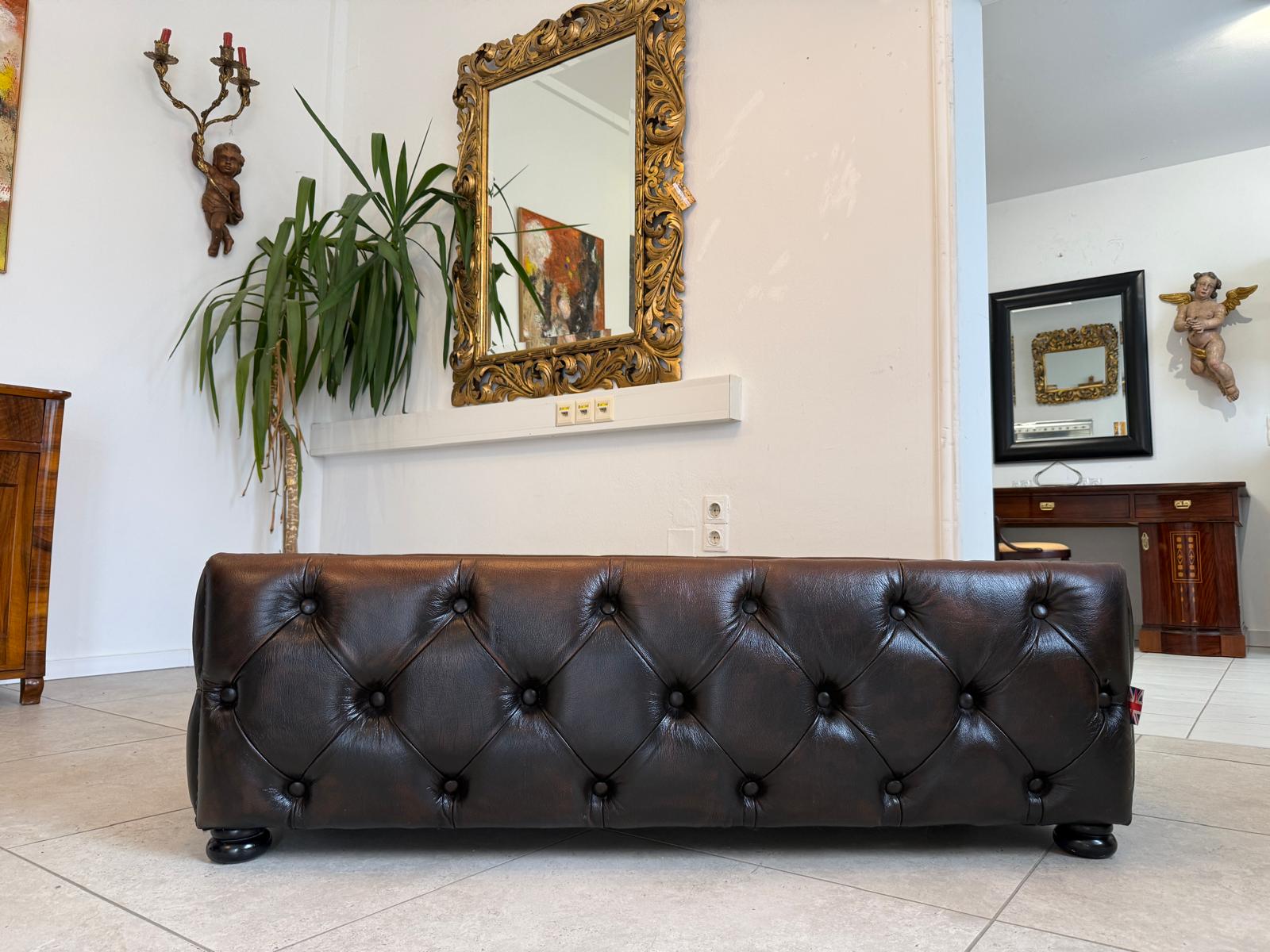 Exclusiver Chesterfield Couchtisch aus Leder, Antik Braun,  klassisch, stilvoll D2919