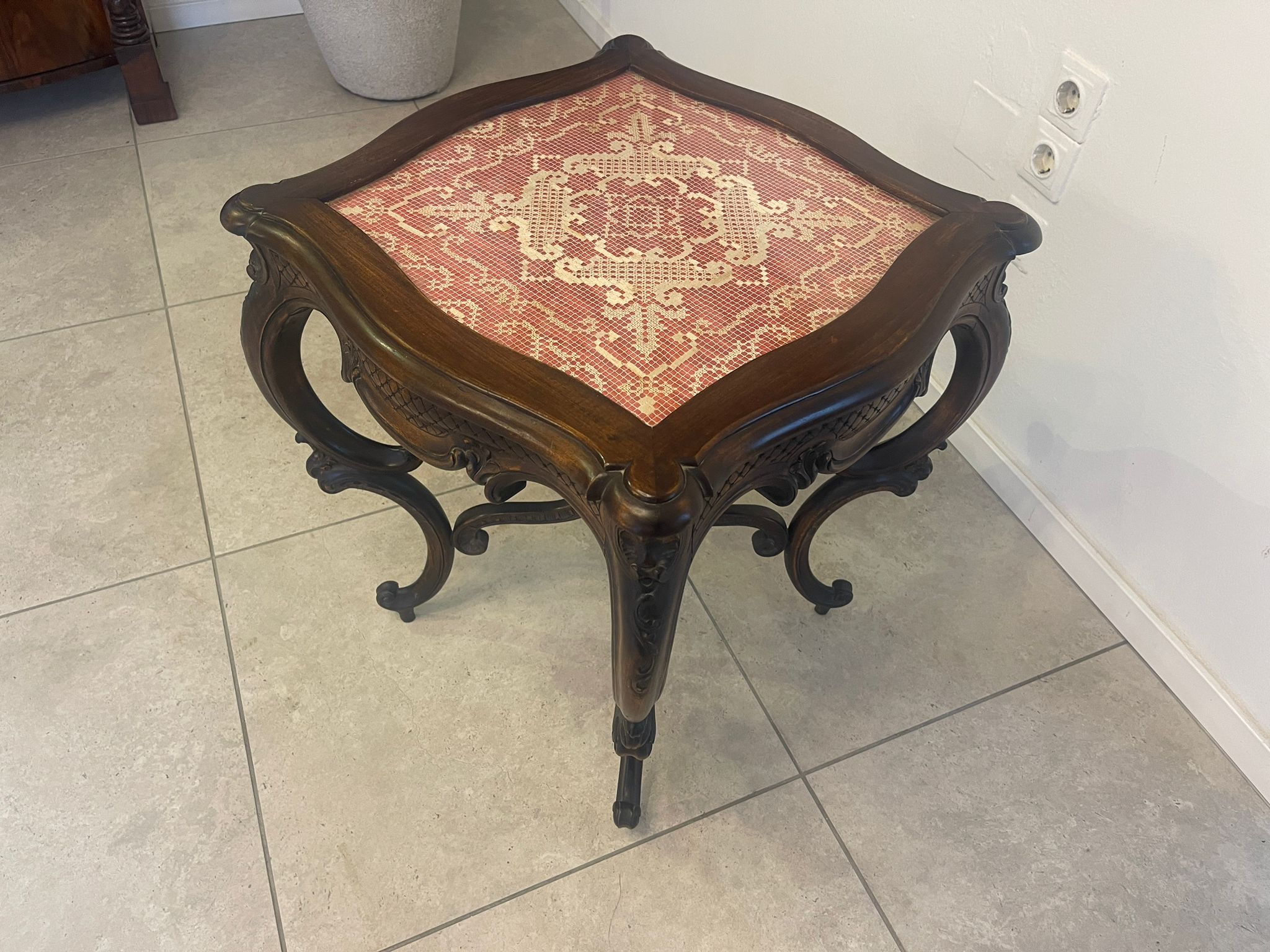 cab59ea7-4179-4b18-b61e-4c44643d13c9 Beistell Tisch Barocktisch Pfeiferlbarock A4995