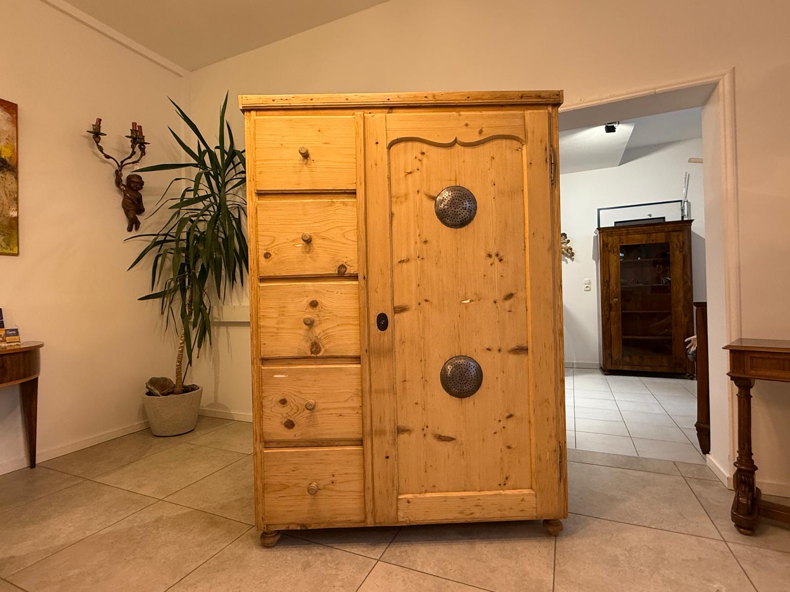 Uriger Biedermeier Brotschrank Almerschrank Speiskasten Bauernkasten G2246