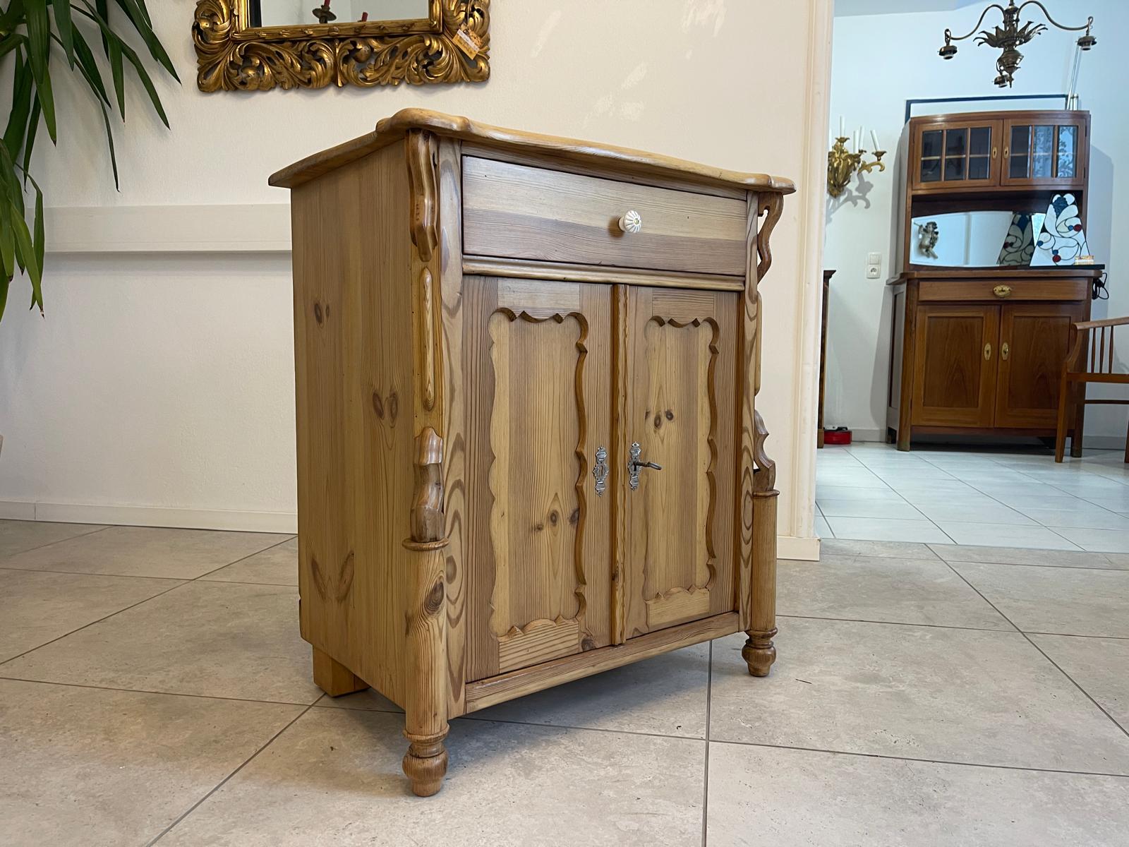 Bäuerliche Gründerzeit Anrichte Kommode Kasterl Bauernmöbel G1046