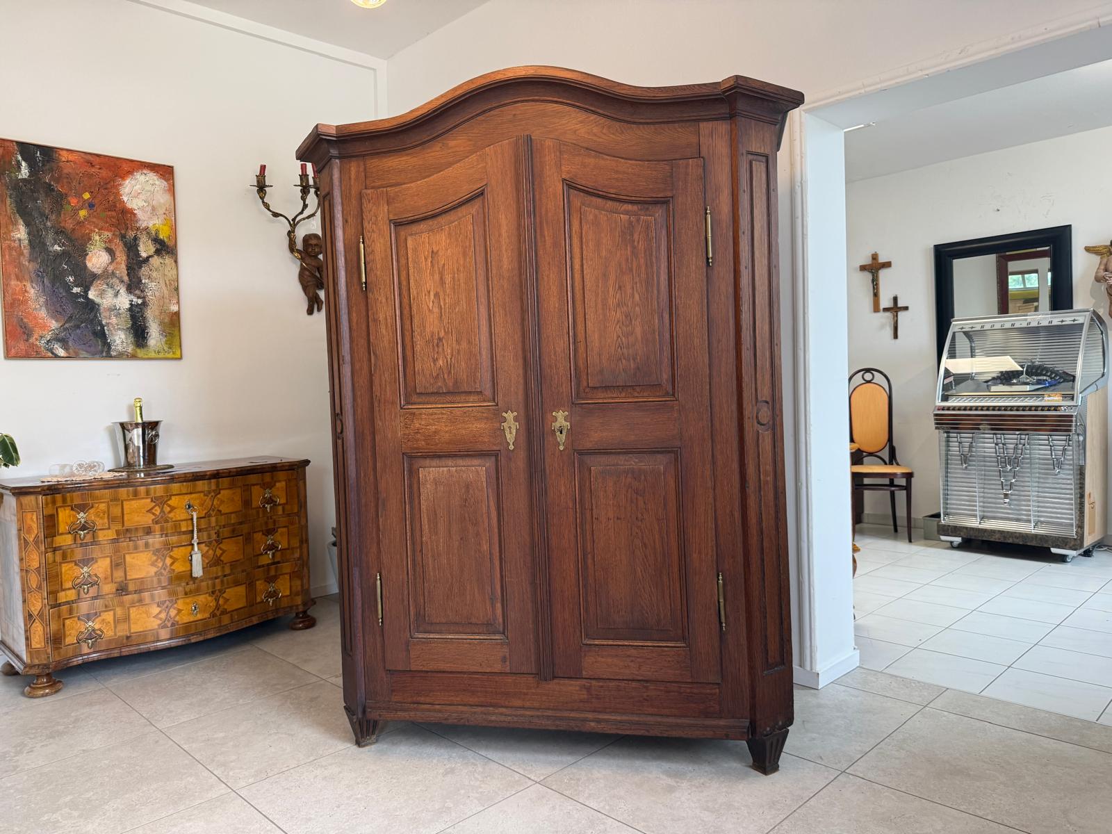 Barock Hallenschrank Schrank Eichenholz Geschnitzt D2626