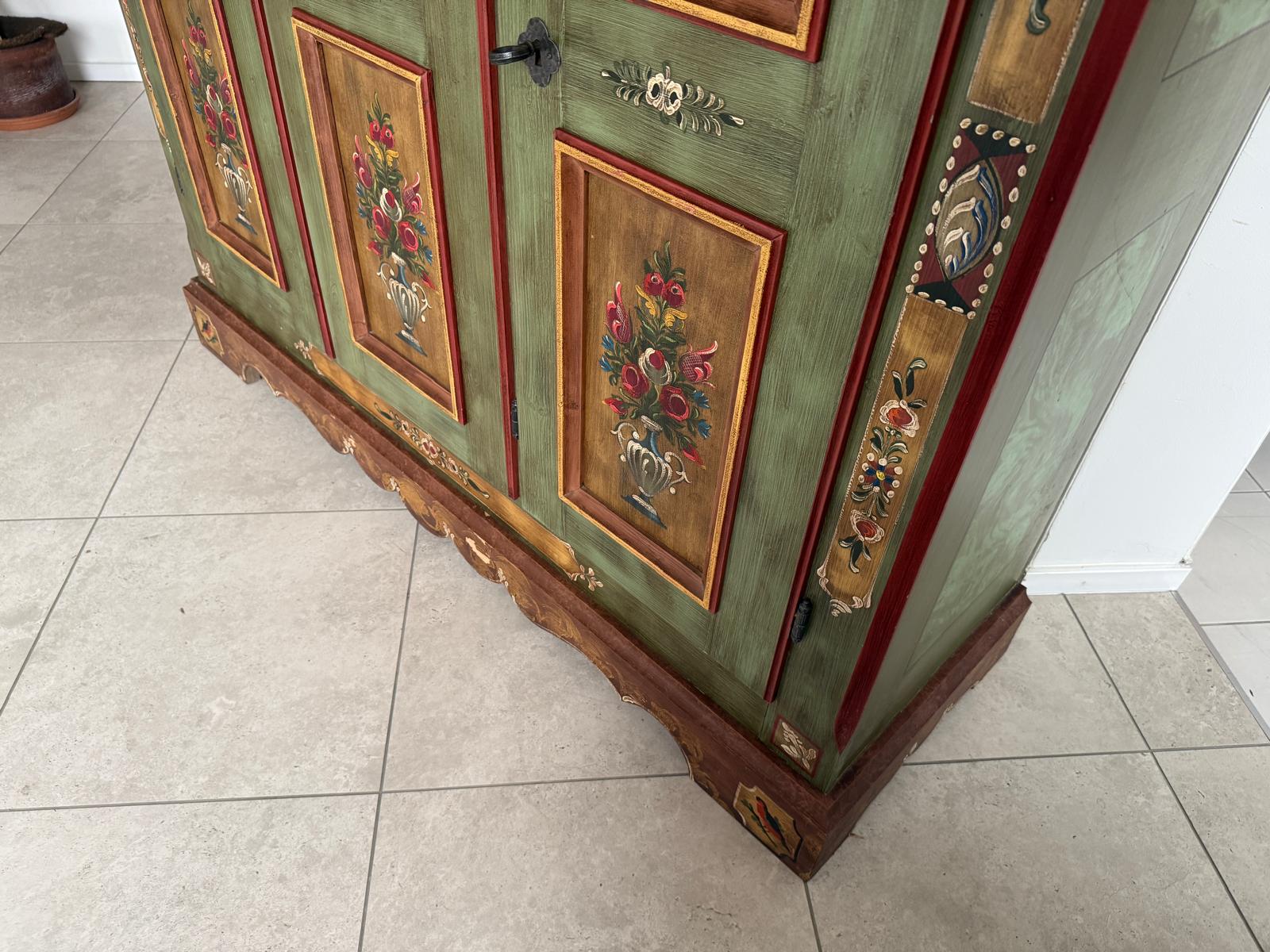 Originaler Voglauer Schrank Bauernschrank Anno 1800 Altgrün G2065