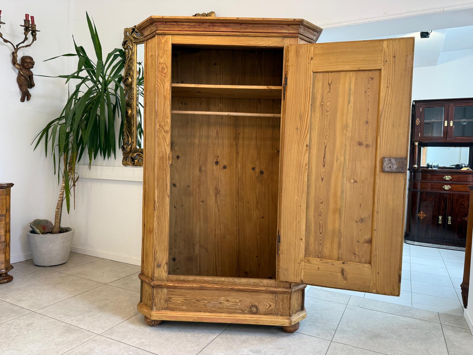 Sale Biedermeier Bauernschrank Naturholzschrank Weichholz Tirol D2652