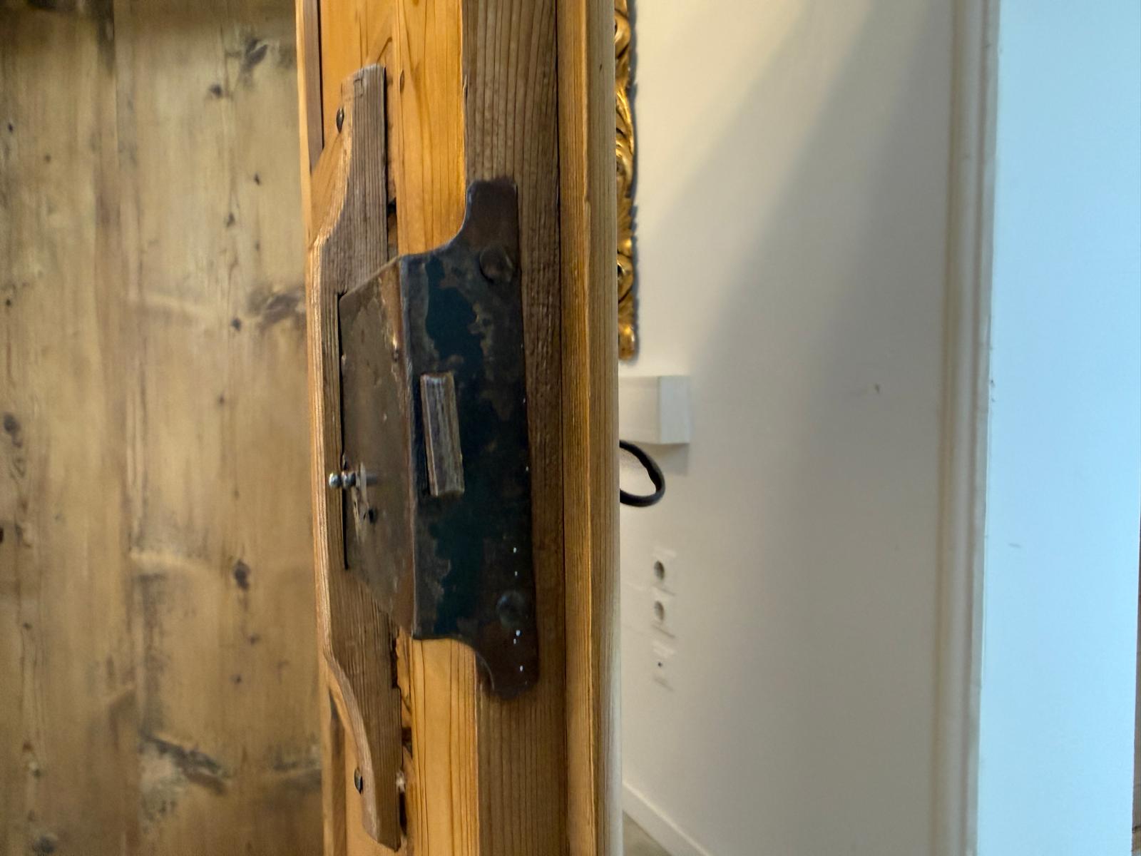 Originaler Bauernschrank Biedermeierschrank Hallenschrank Bauernkasten D1116