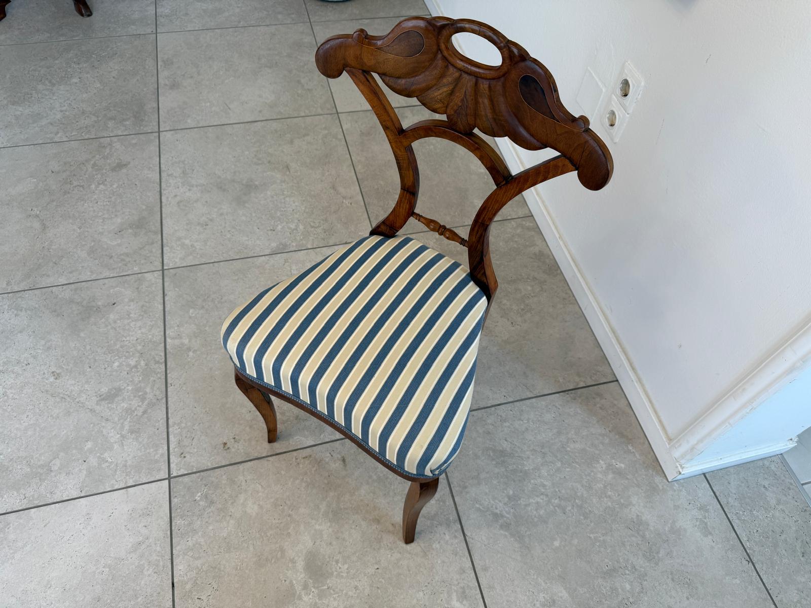 Biedermeier Sessel Nussholz Rarität Antiquität G1769