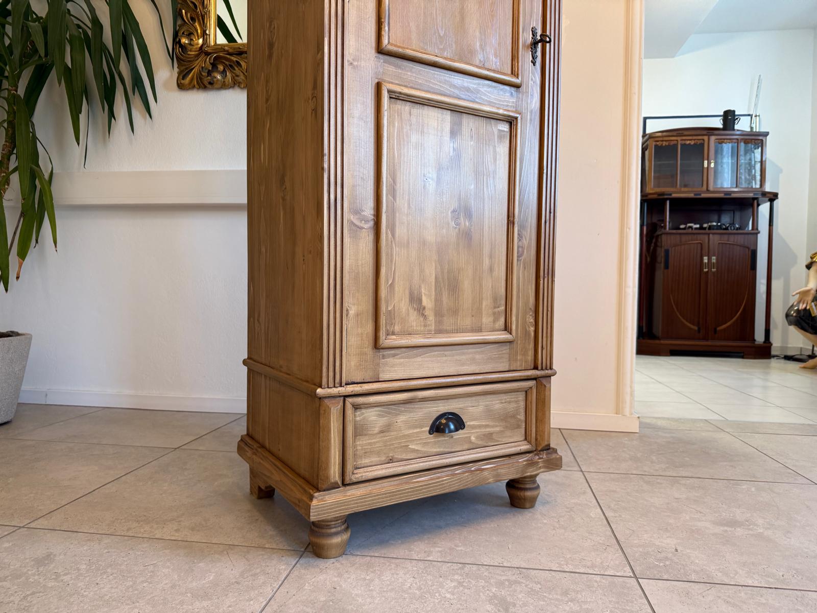 Bäuerlicher Gründerzeit Bauernschrank Naturholzschrank G2037