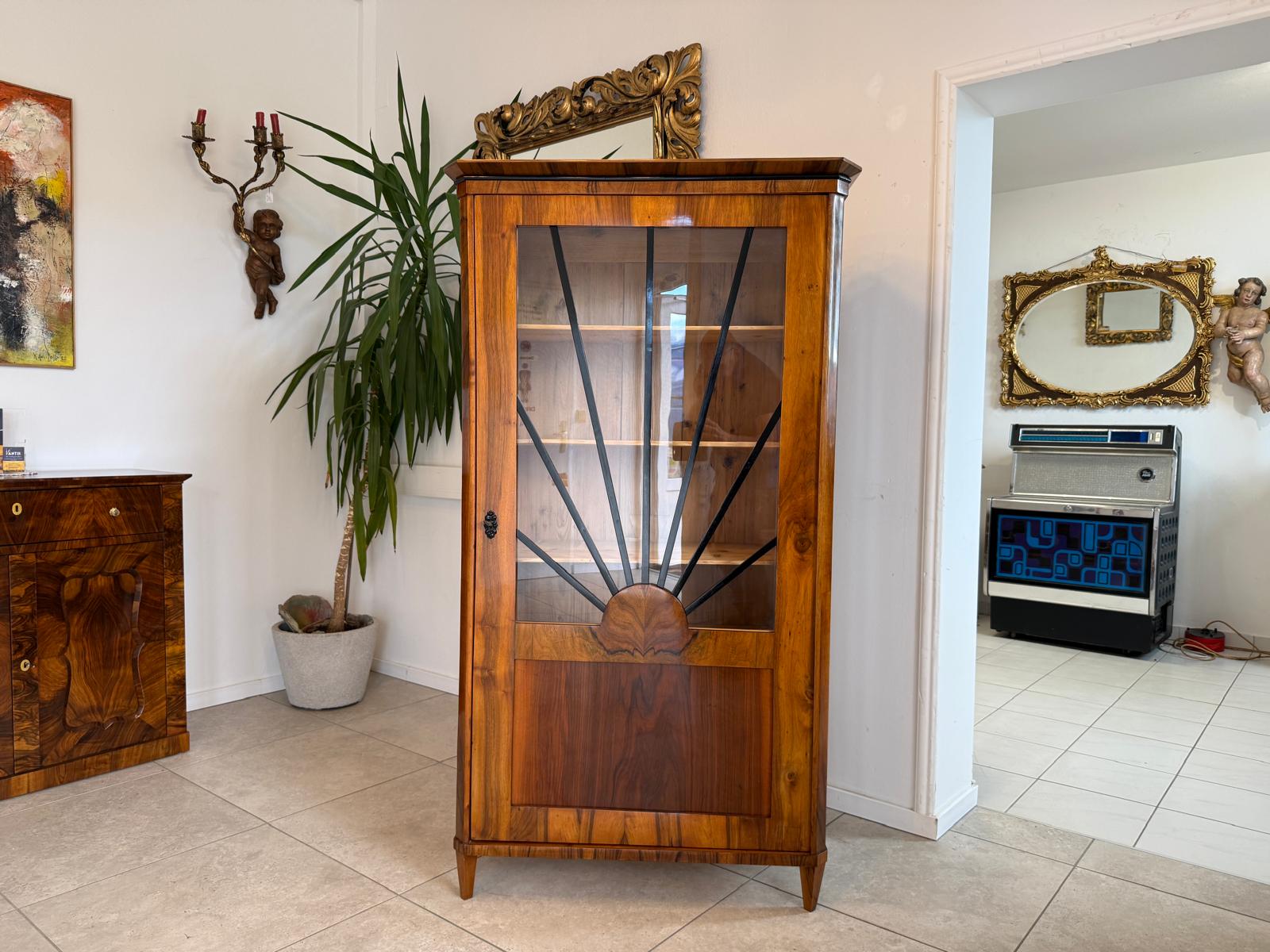 Sale Biedermeier Vitrine Sonnenvitrine Bücherschrank Bibliotheksschrank Nussholz D2477