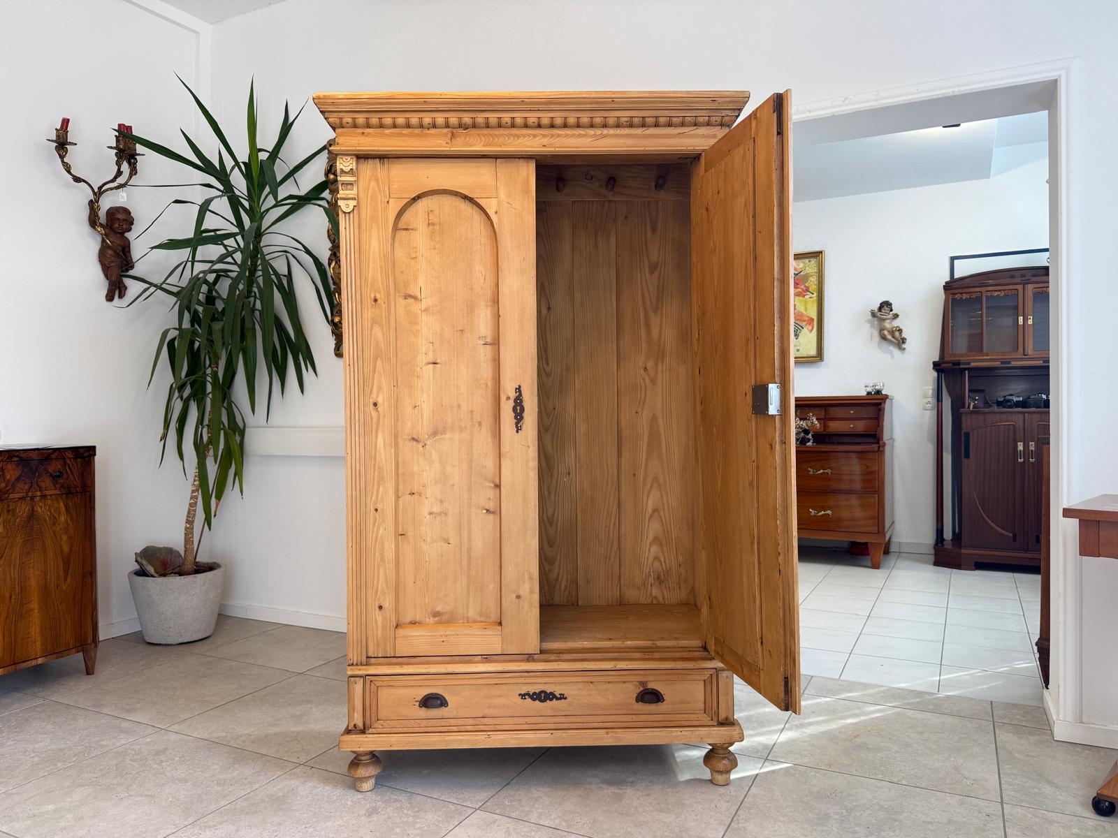 Original Gründerzeit  Bauernschrank Bauernkasten Kasten G1960