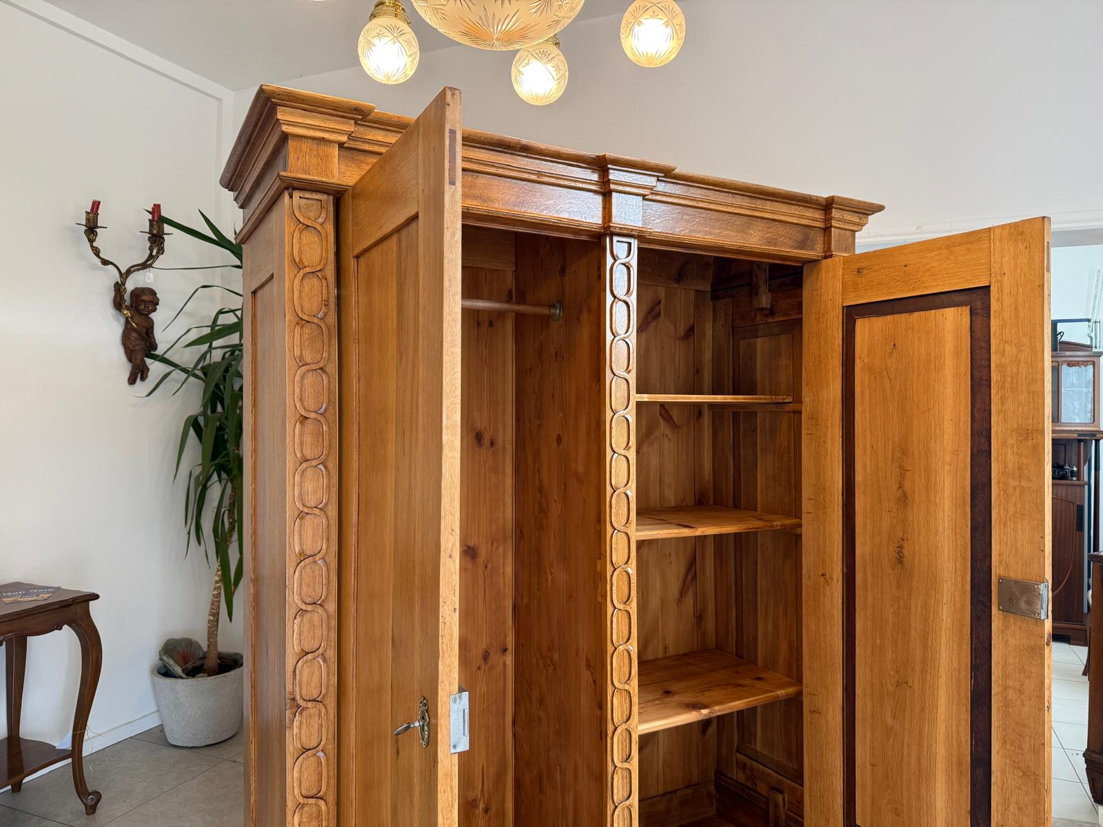 SALE Restaurierter Biedermeier Schrank Kleiderkasten Antiquität G1820