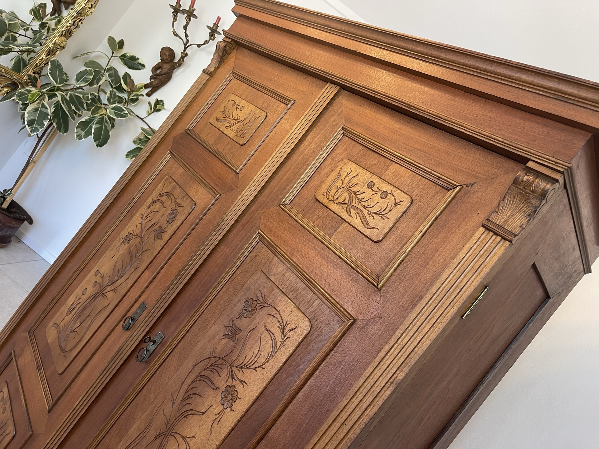 Bauernschrank_118ueOLlqeLVUBM Gründerzeit Schrank Eichenholz Geschnitzt B1553