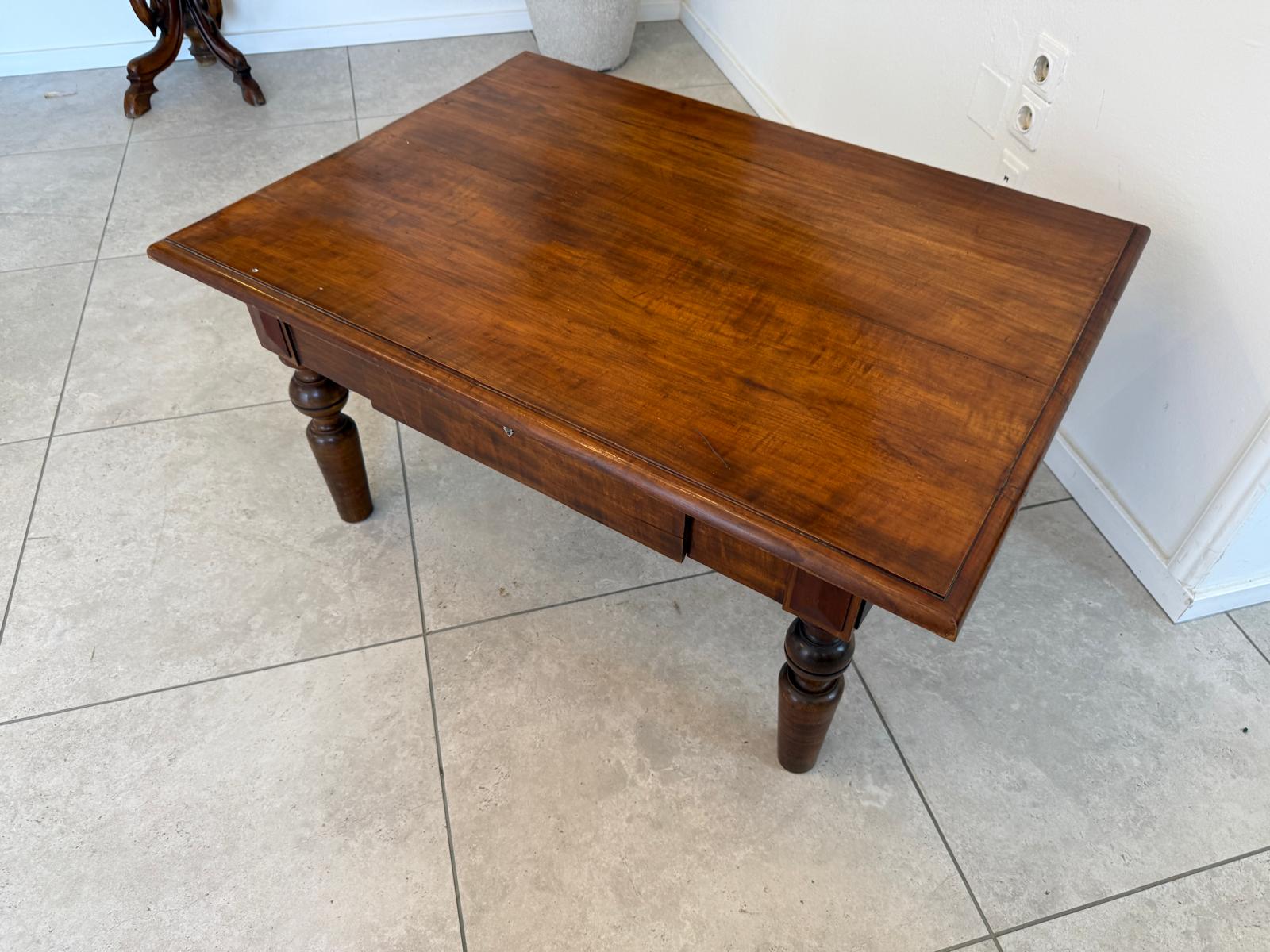 Gründerzeit Tisch Couchtisch Tisch Nussholz G1760