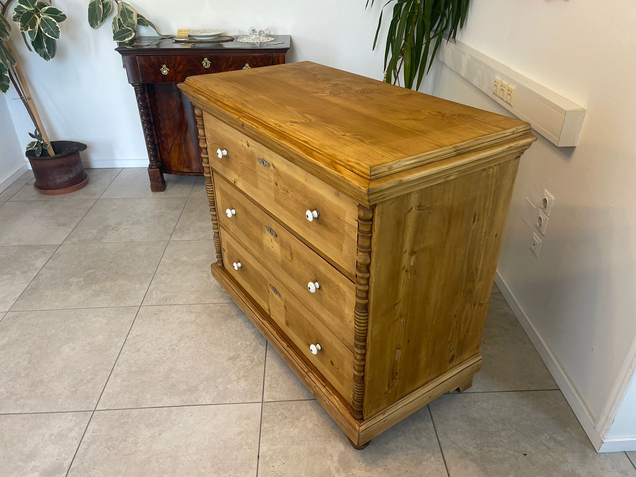 123cf5ba-1d58-44b0-8d3e-3c90e6a4ba7d Restaurierte Biedermeier Kommode Ladenkommode A4851