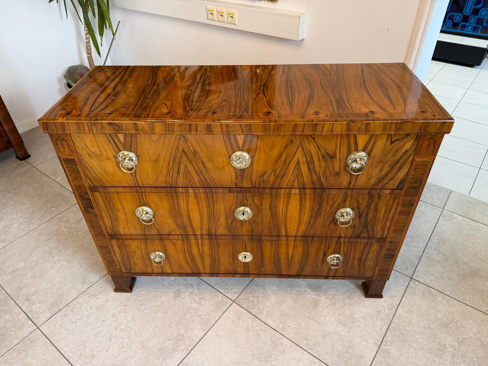 Biedermeier Kommode 3 Ladenkommode Nussholz Antiquität Restauriert D2292