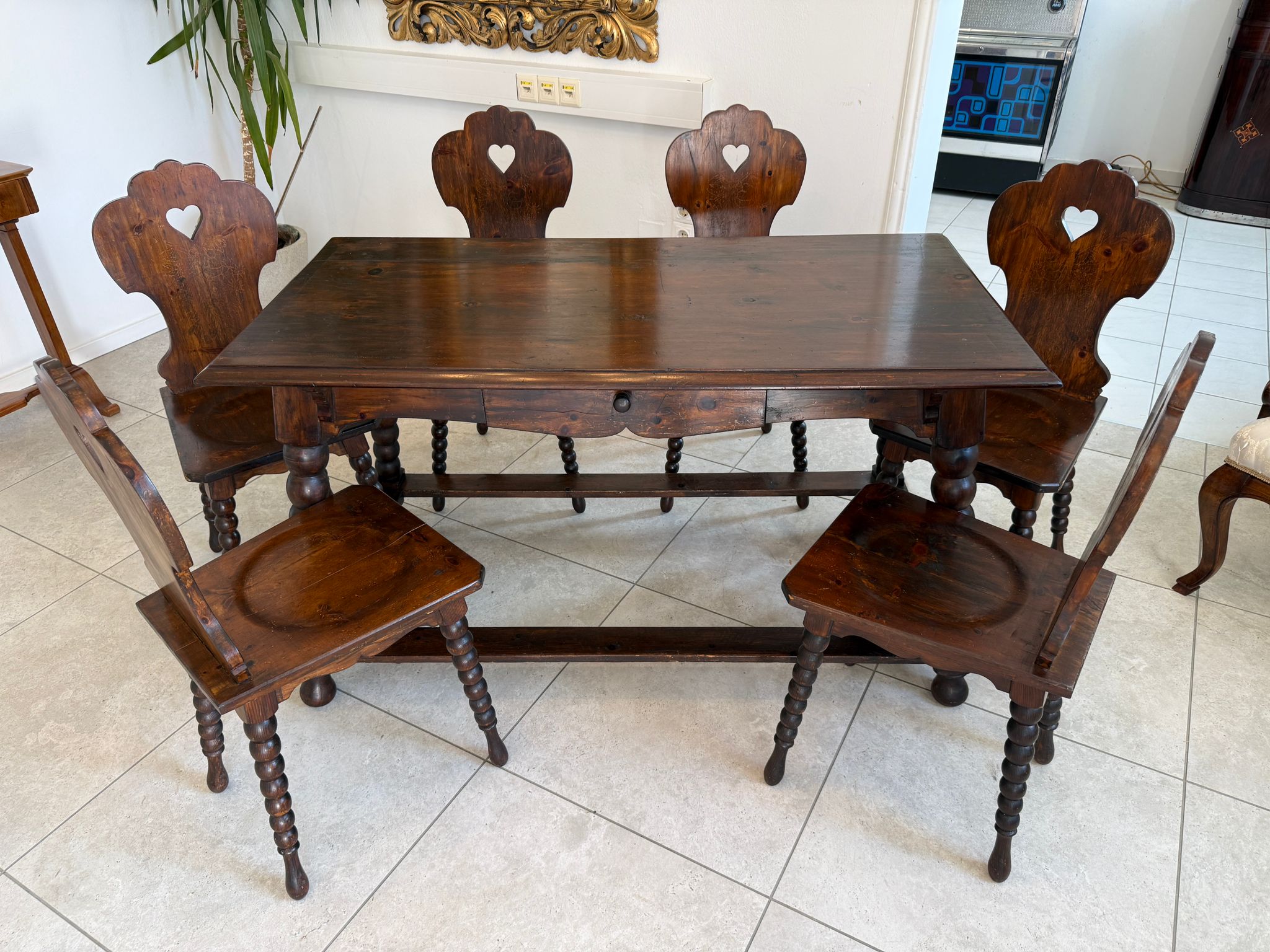 Bäuerliche Sitzgruppe Tisch 6 Bauernsessel Holz D1251