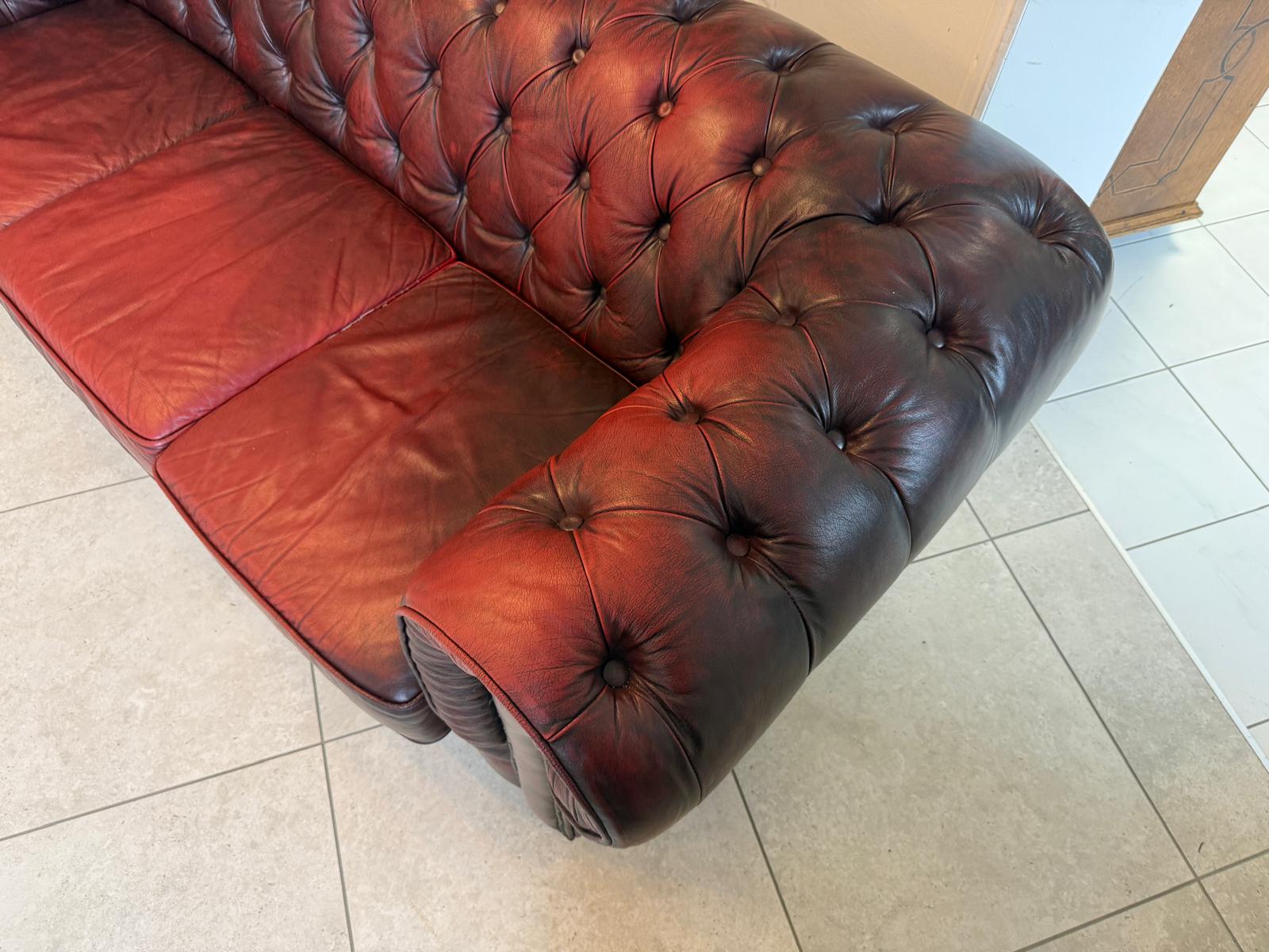 Chesterfield 3er Clubsofa Diwan Couch Oxblood Kultmöbel D1139