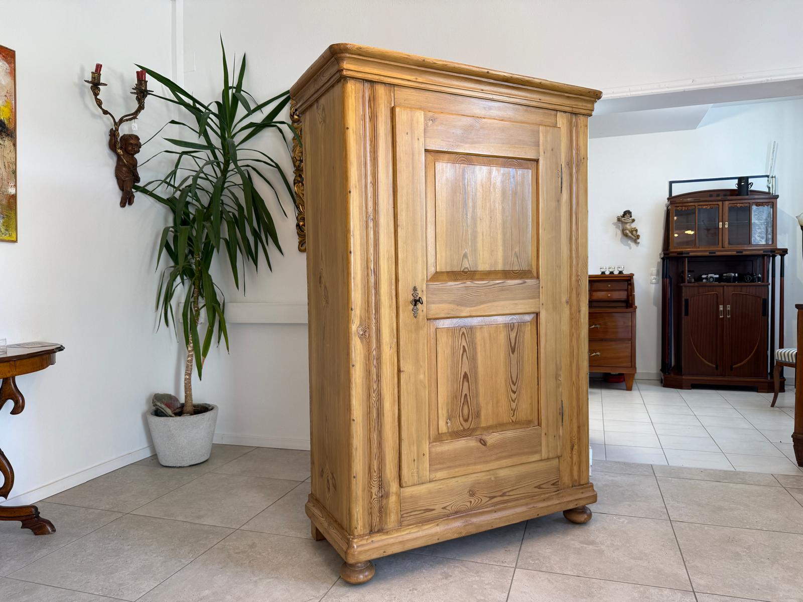 Originaler restaurierter Biedermeier Bauernschrank Naturholzschrank G1792