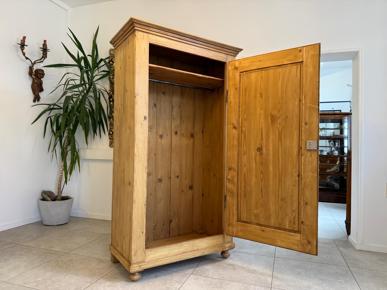 Restaurierter Biedermeier Bauernschrank Naturholzschrank G2206