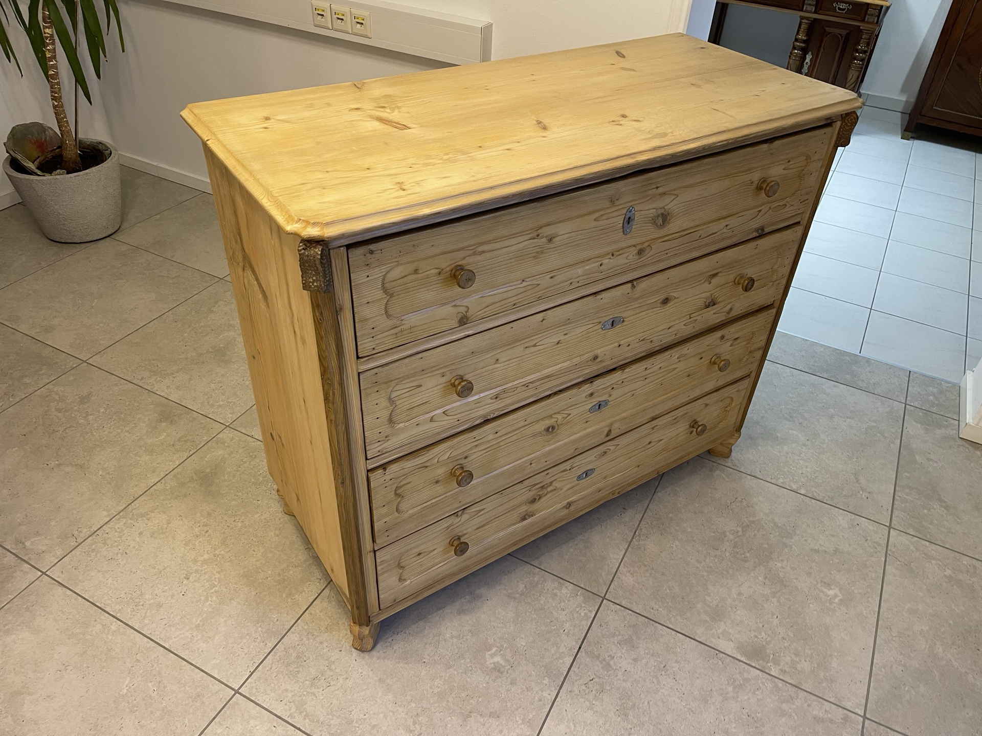 Bauernschrank-Bauernstube_28ptYRBYjSJtWhV restaurierte Biedermeier Kommode Ladenkommode B1074