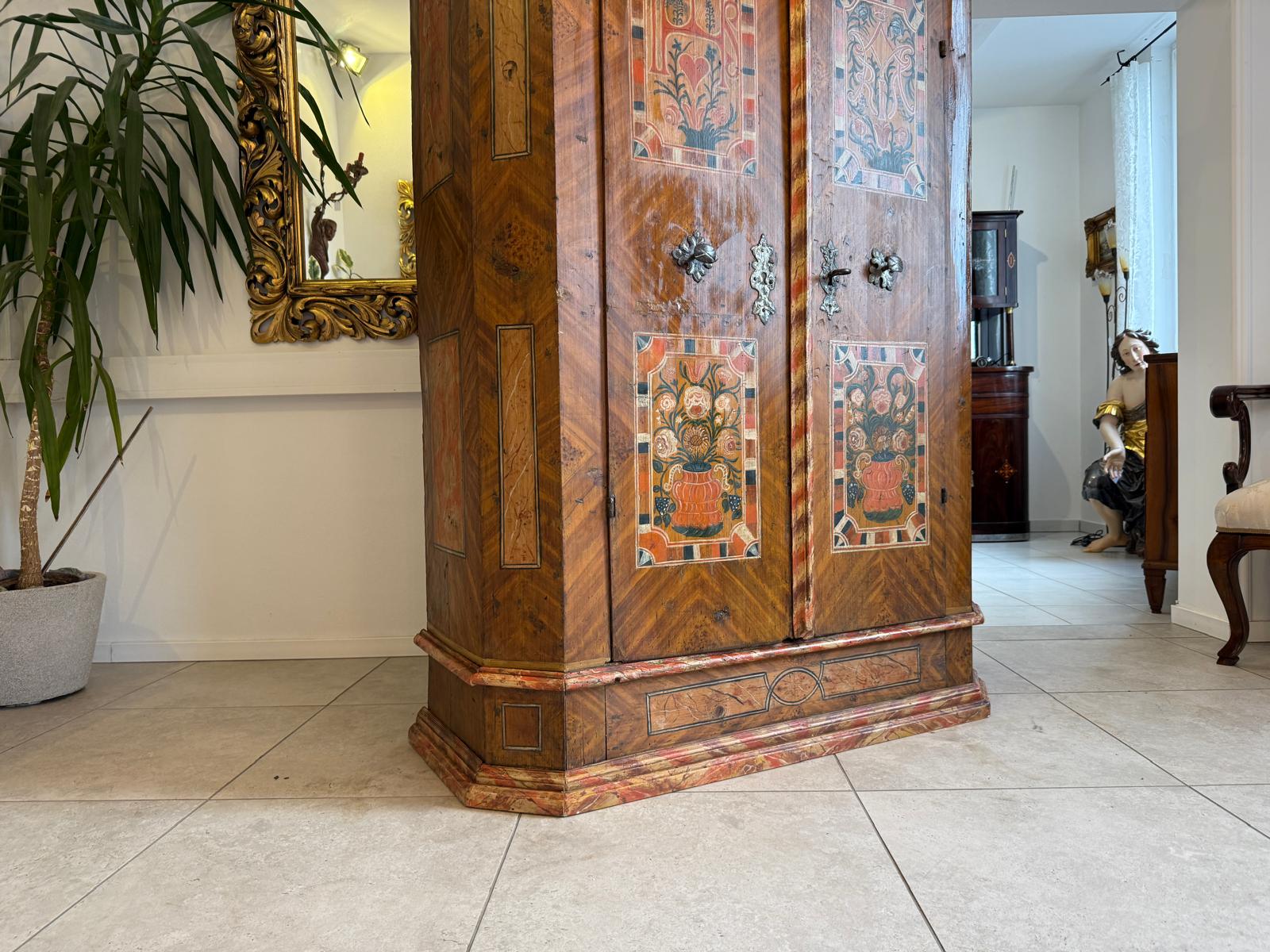 Handbemalter Barockschrank Bauernschrank Bauernkasten Kitzbühel Weichholz D1205