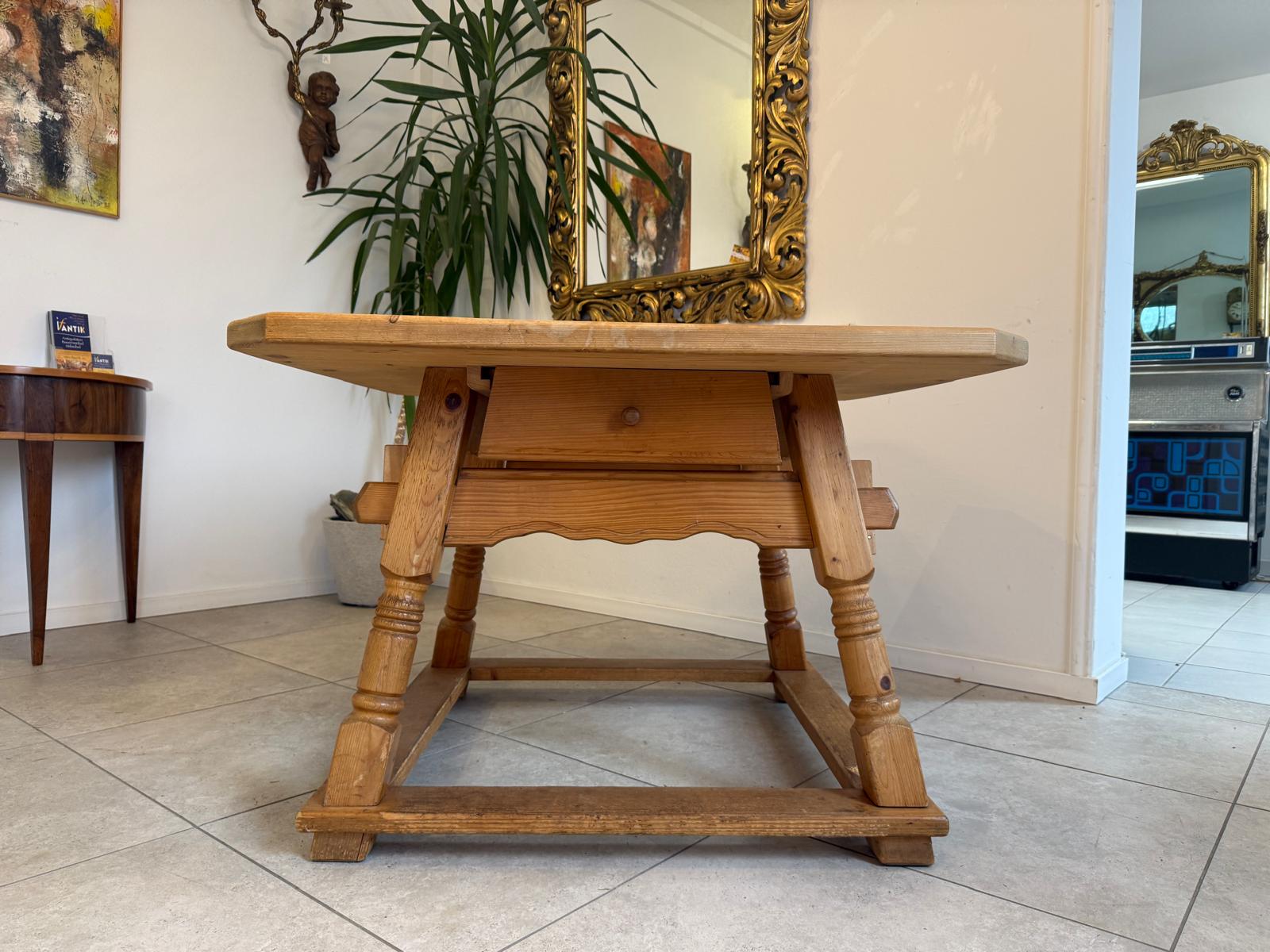 Alter Jogltisch Bauerntisch Antiker Massivholztisch Hüttentisch D1070
