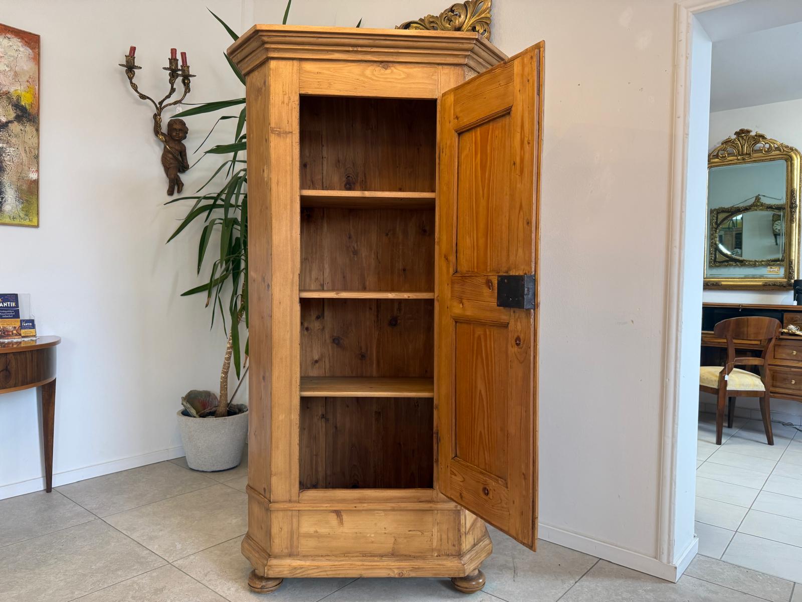 Restaurierter 1 türiger Bauernschrank Barocker Naturholzschrank Weichholz D1016