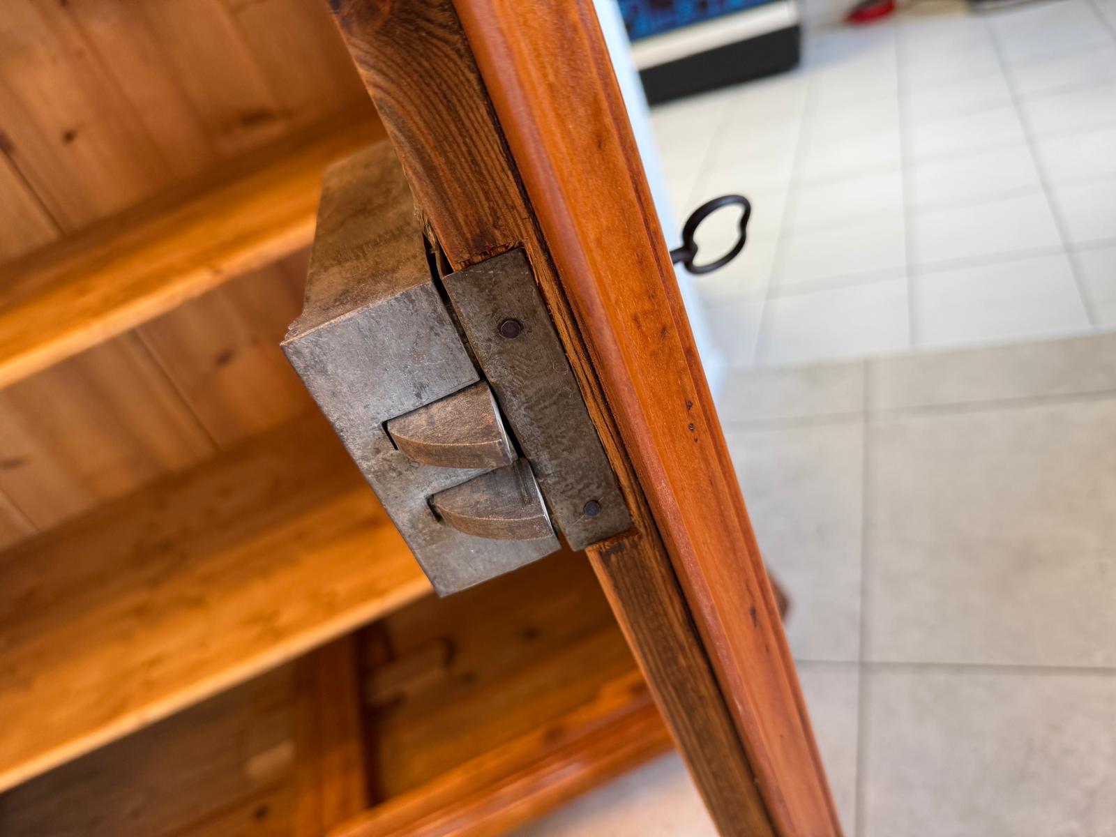 Barocker Hallenschrank Barockschrank Marketerien Antiquität  D1180