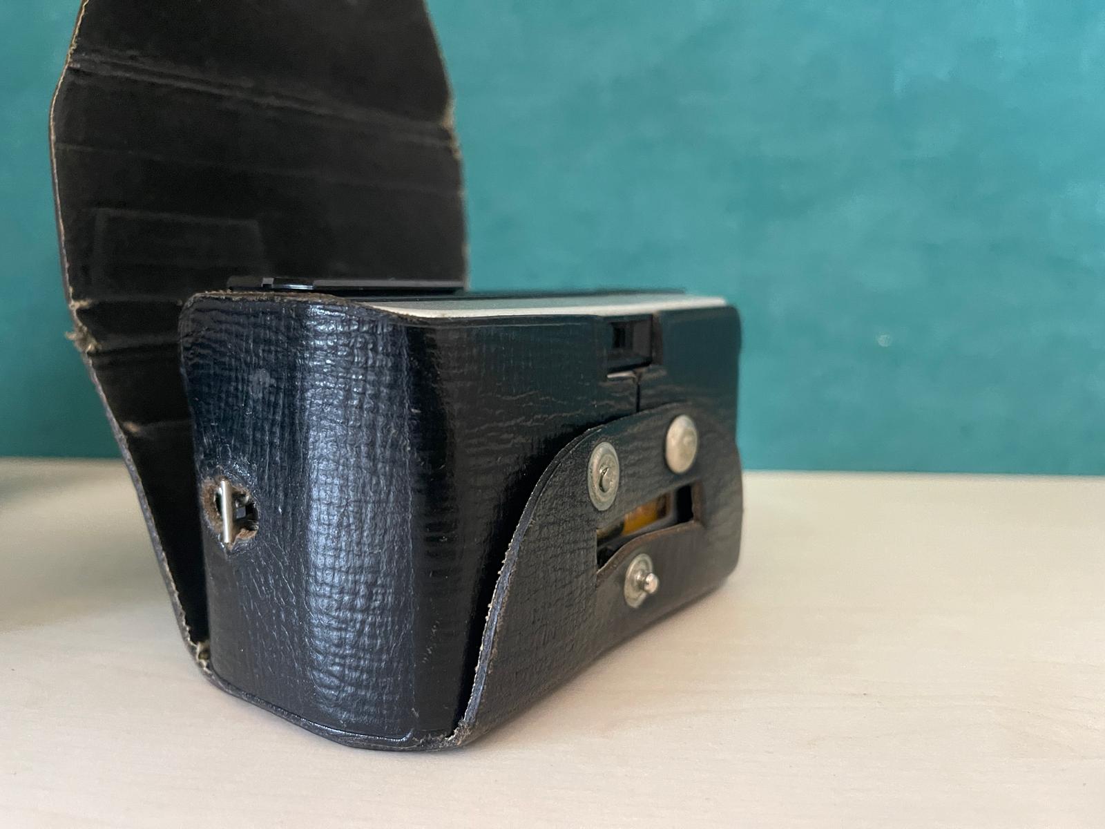 Kodak Instamatic 100 – Vintage Kamera der 60er-Jahre Foto4