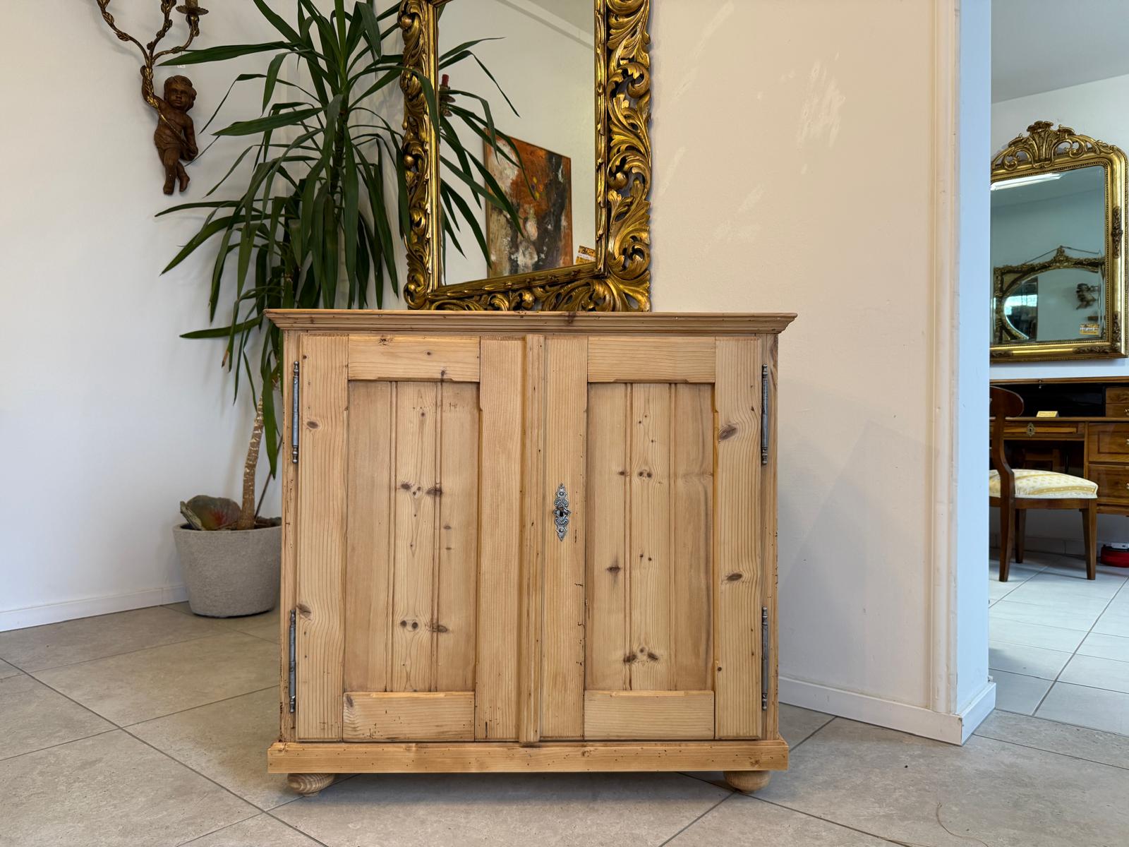 Bäuerliche Anrichte Sideboard Kommode Original Fichtenholz Weichholz G2297