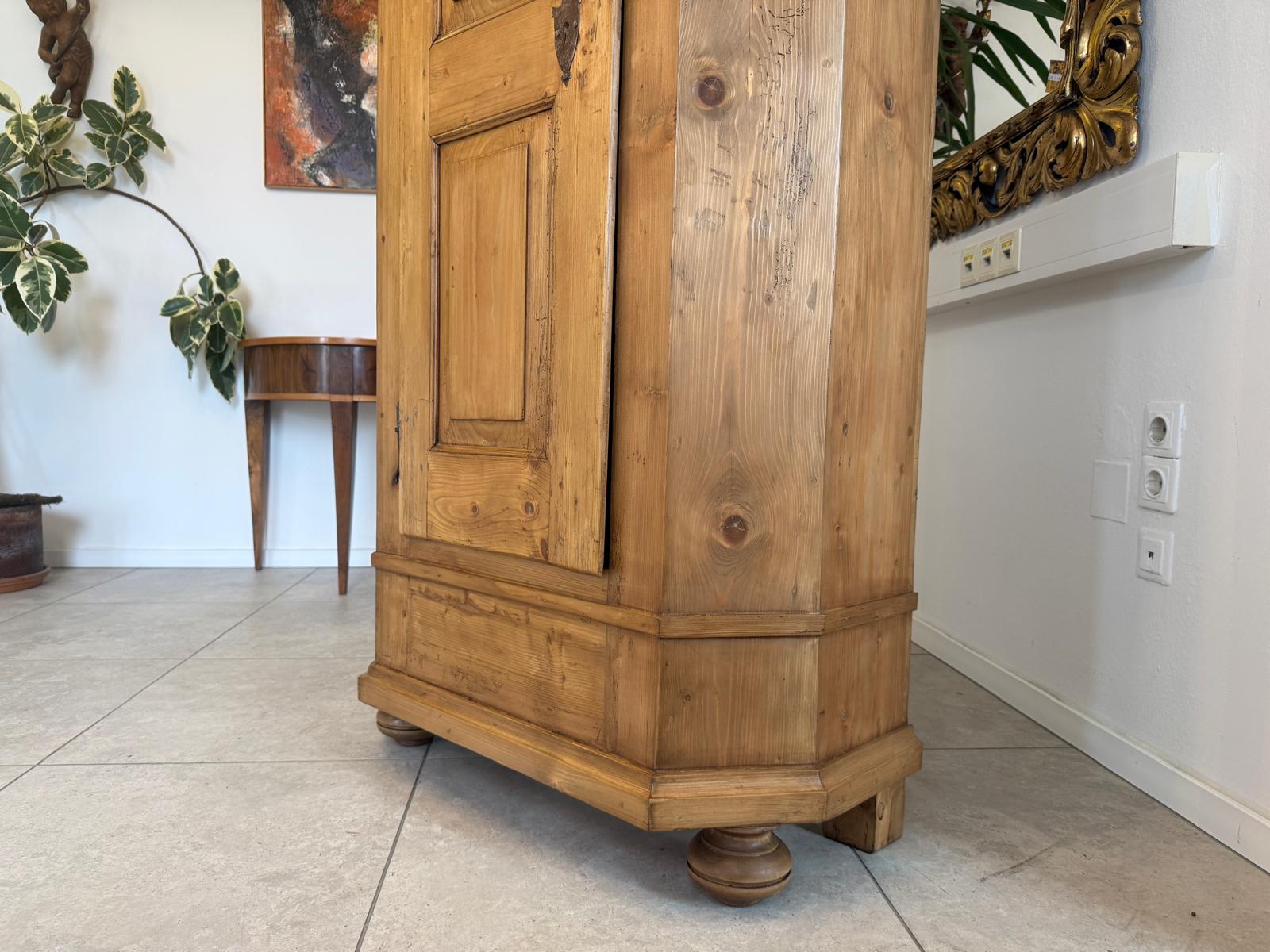 Restaurierter 1 türiger Bauernschrank Barocker Naturholzschrank Weichholz Antik D1020