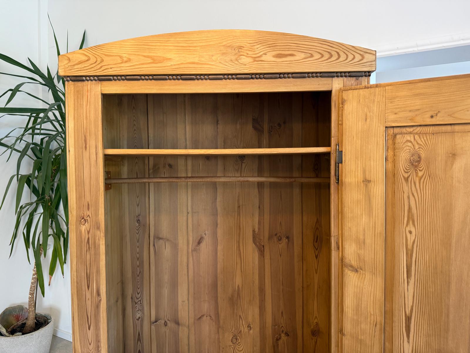 Originaler restaurierter Biedermeier Bauernschrank Naturholzschrank G1784