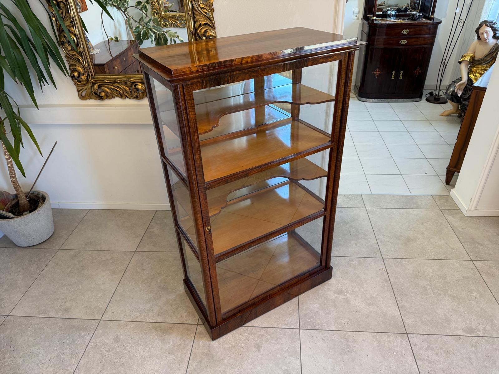 Biedermeier Vitrine Bücherschrank Nussholz Restauriert Antiquität D2394