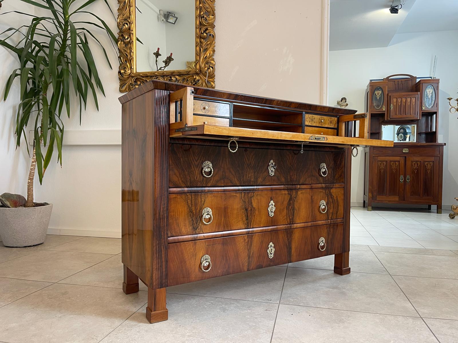 Restaurierte Biedermeier Schreibkommode Nussholz Antiquität G1313