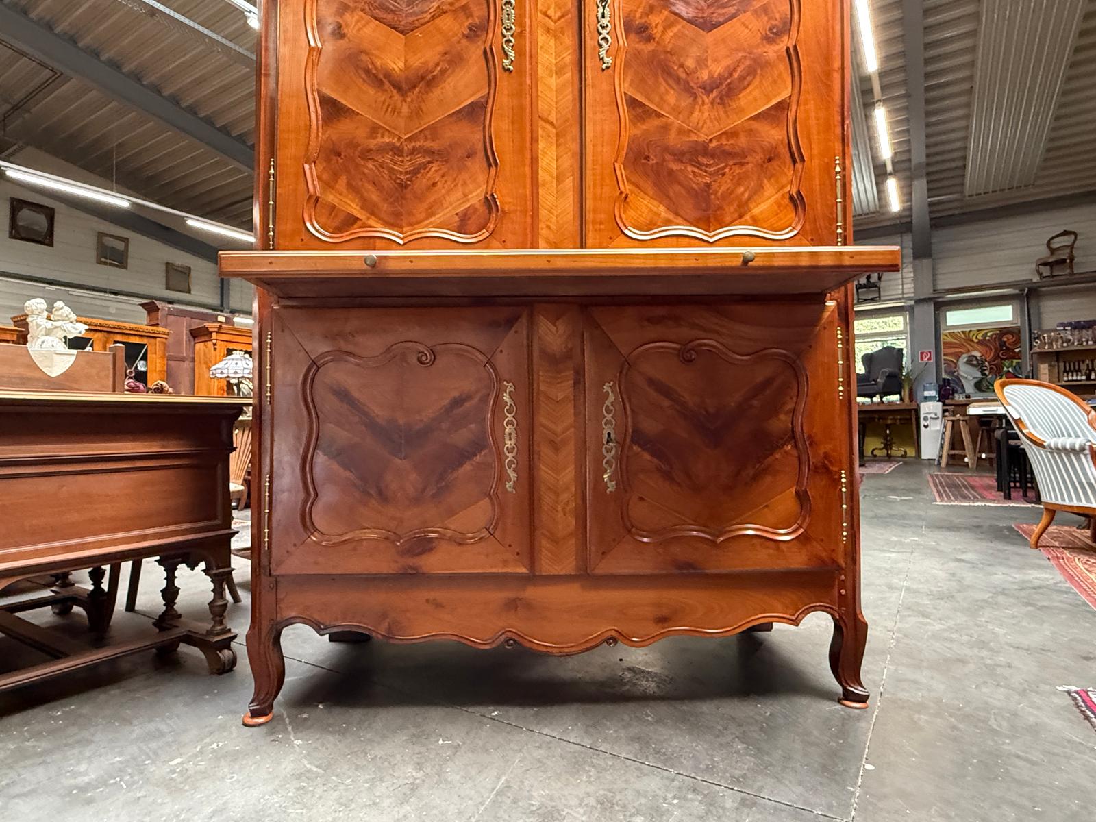 Kabinettschrank um 1800 – viertürig, Nussbaum, Originalzustand Antiquität ifantik G2036