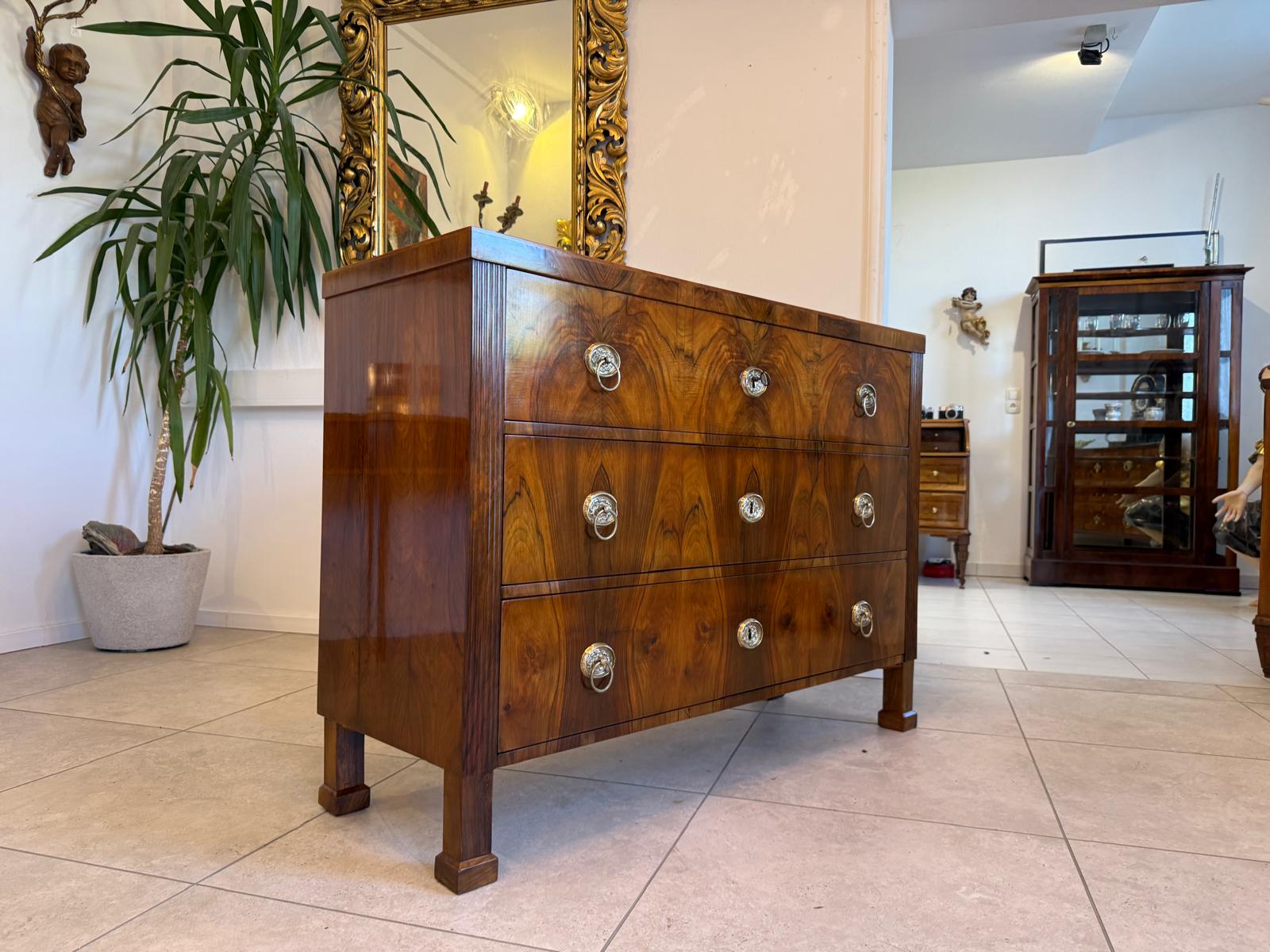 Sale Restaurierte Biedermeier Kommode Nussholz Antiquität 1840 G2161